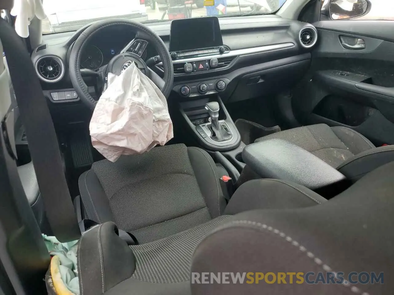 8 Photograph of a damaged car 3KPF24ADXME310120 KIA FORTE 2021