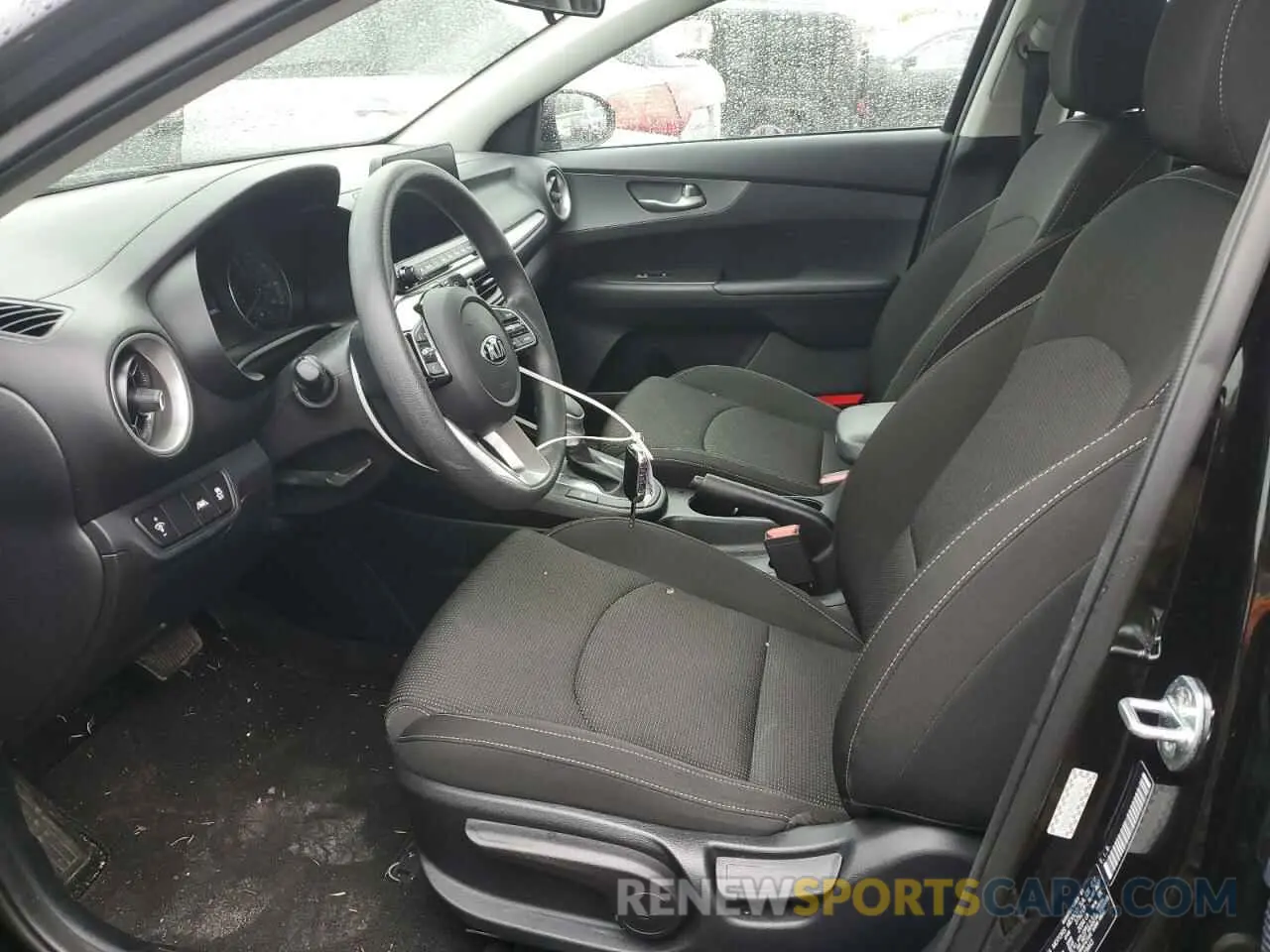 7 Фотография поврежденного автомобиля 3KPF24ADXME369443 KIA FORTE 2021