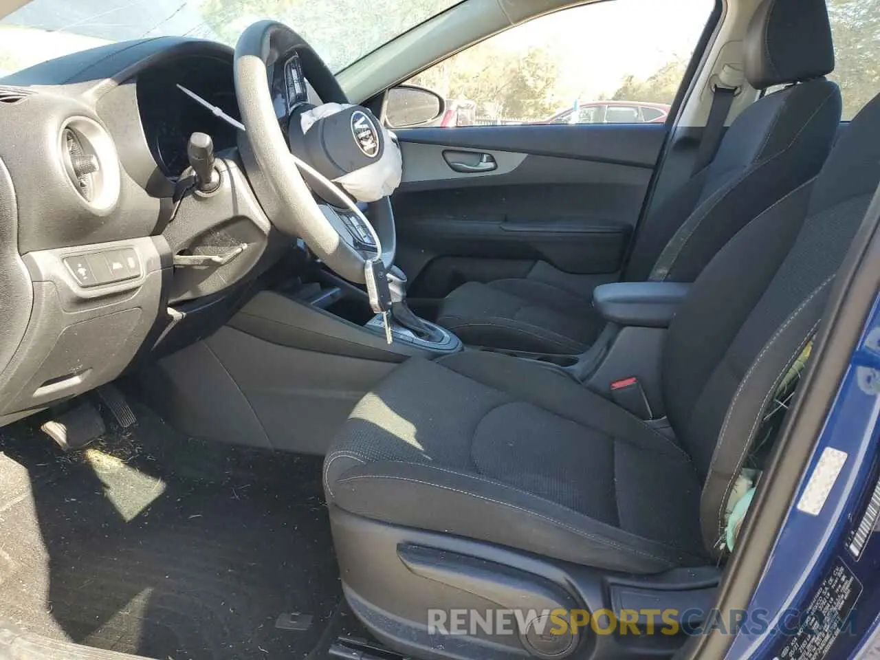 7 Photograph of a damaged car 3KPF24ADXME370513 KIA FORTE 2021