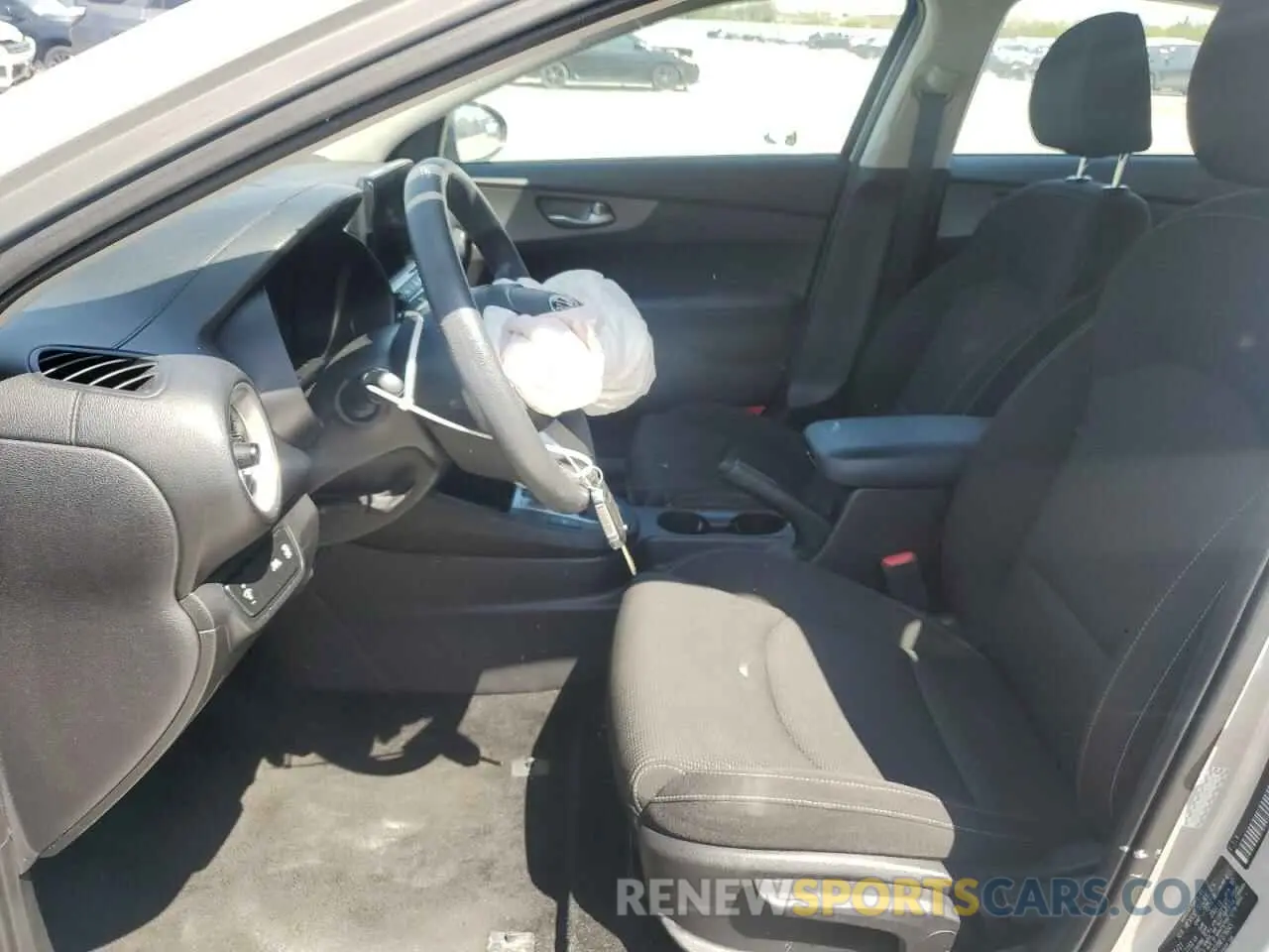 7 Photograph of a damaged car 3KPF24ADXME378045 KIA FORTE 2021