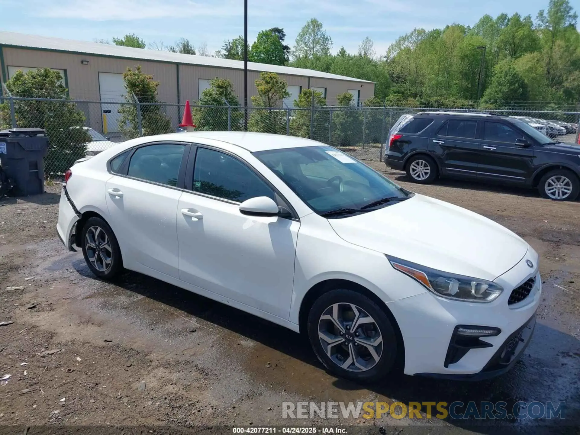 1 Фотография поврежденного автомобиля 3KPF24ADXME385870 KIA FORTE 2021