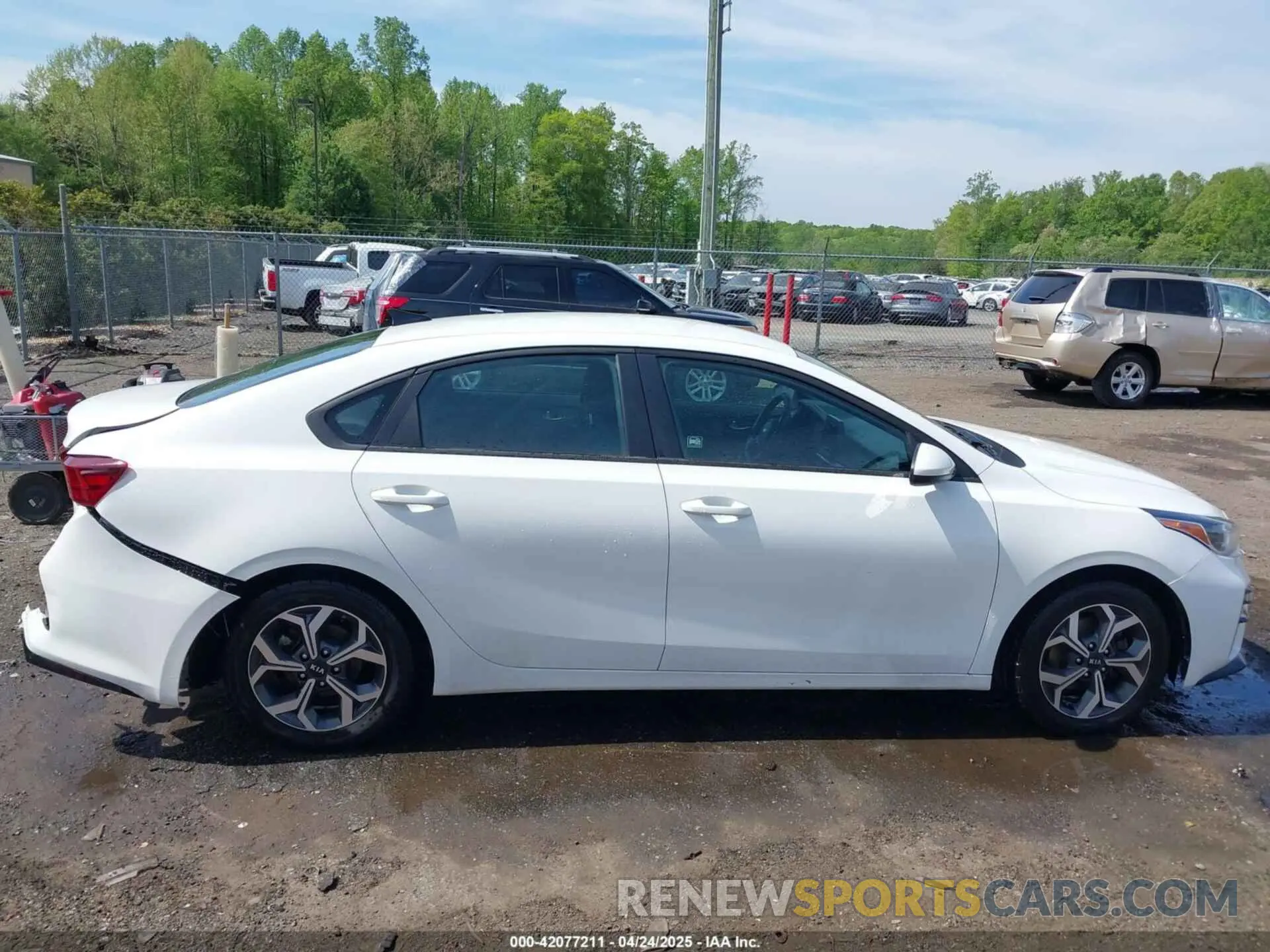 13 Фотография поврежденного автомобиля 3KPF24ADXME385870 KIA FORTE 2021