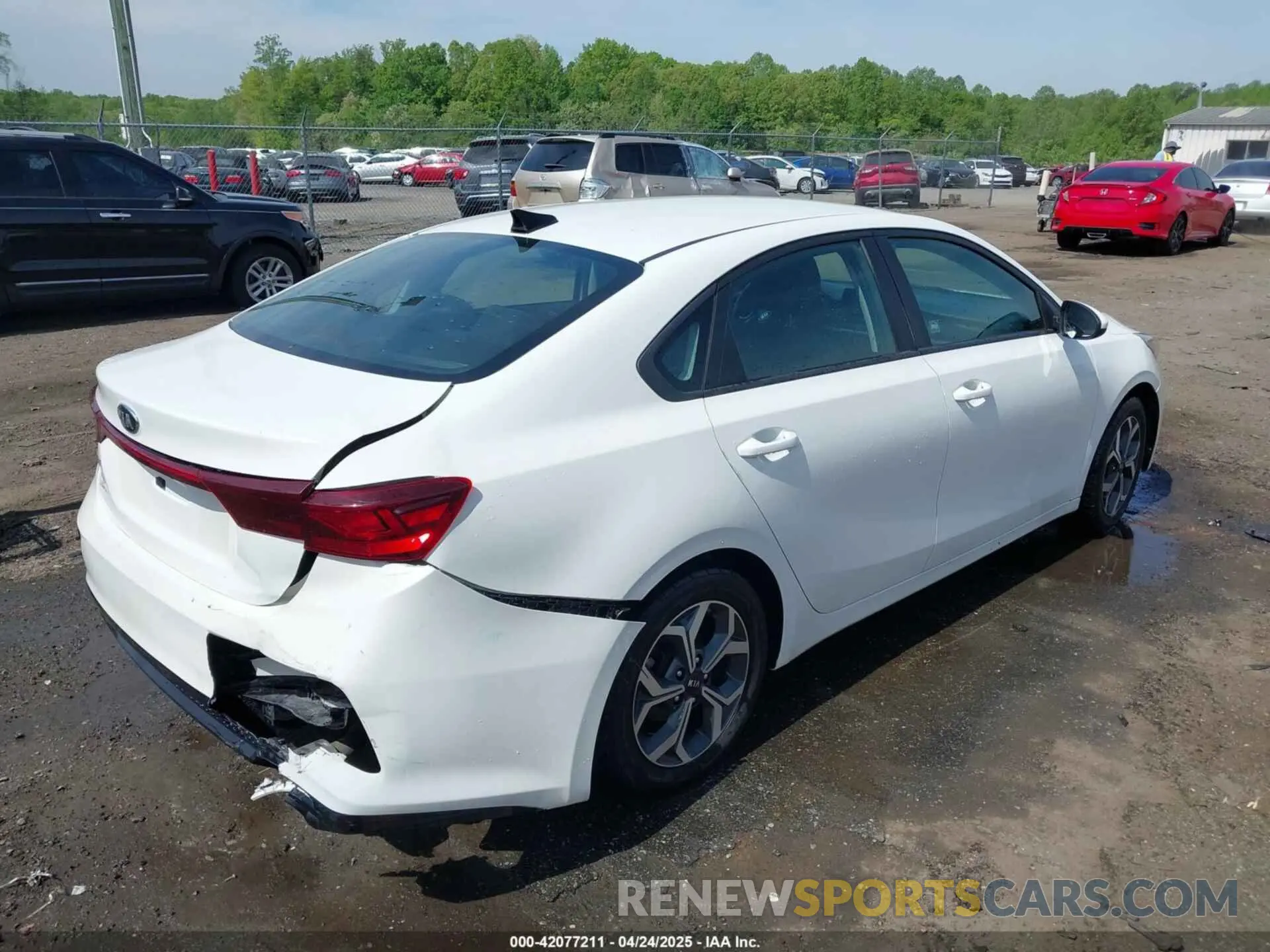 4 Фотография поврежденного автомобиля 3KPF24ADXME385870 KIA FORTE 2021