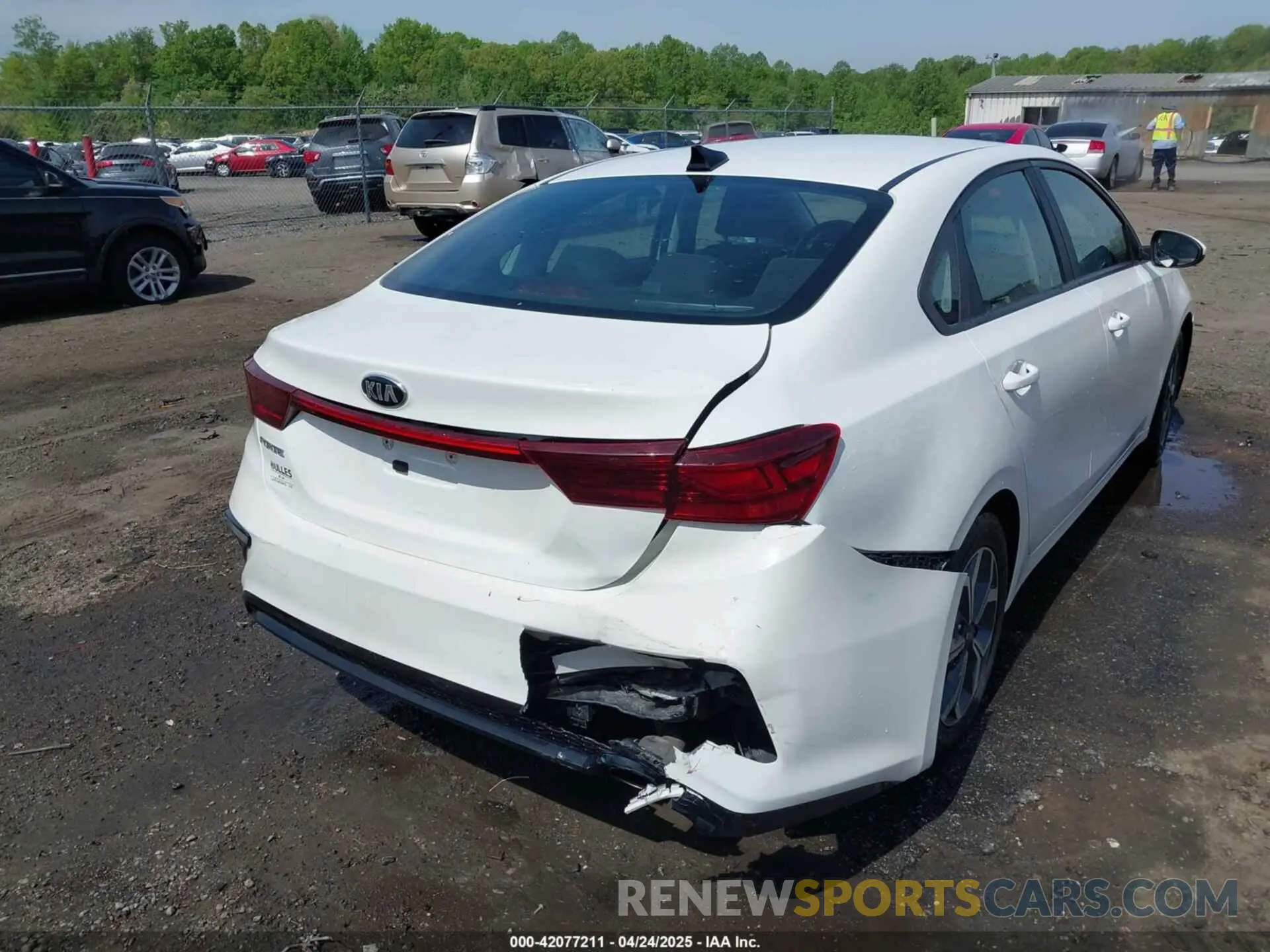 6 Фотография поврежденного автомобиля 3KPF24ADXME385870 KIA FORTE 2021
