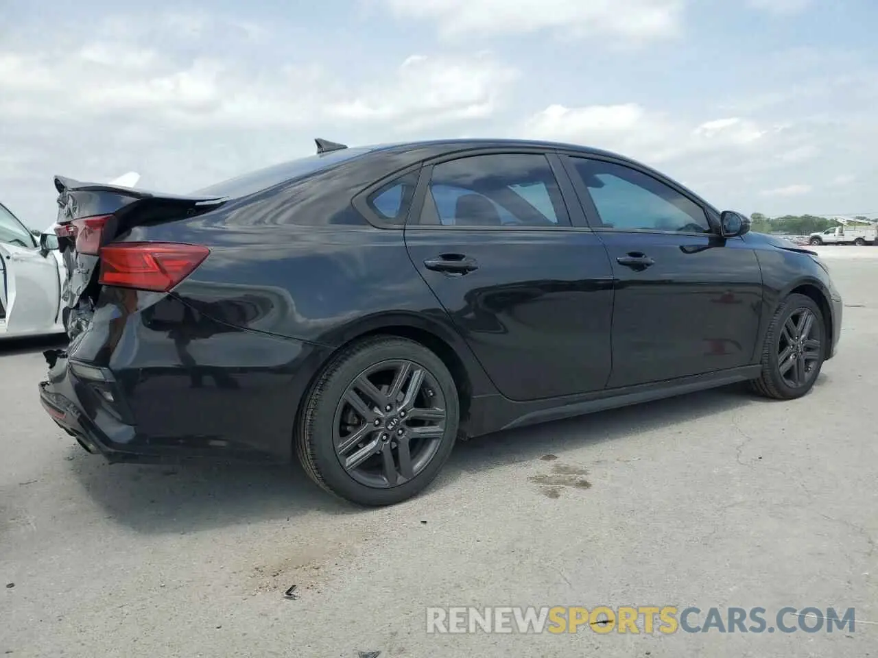 3 Photograph of a damaged car 3KPF34AD0ME286083 KIA FORTE 2021