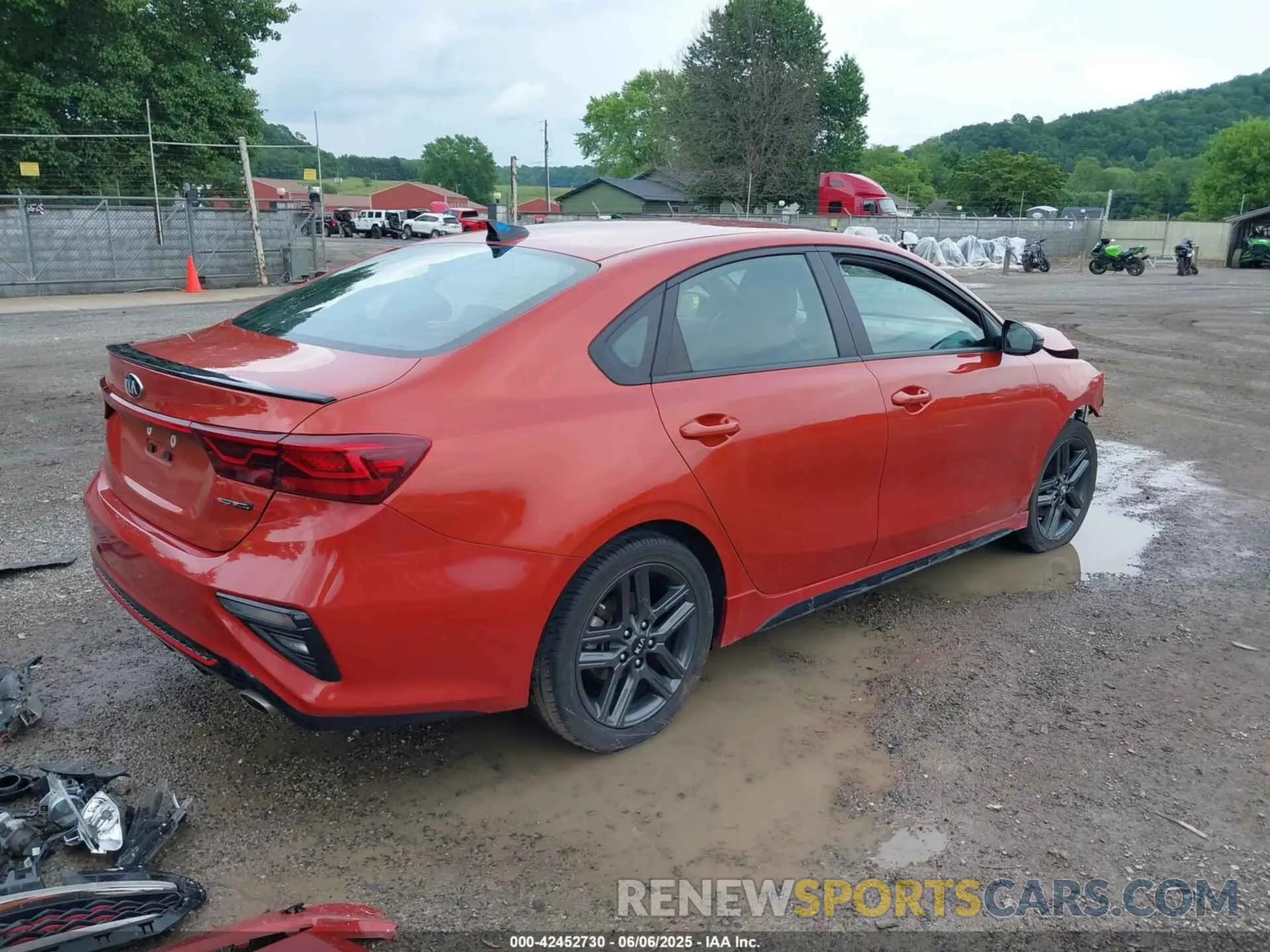 4 Photograph of a damaged car 3KPF34AD0ME298301 KIA FORTE 2021