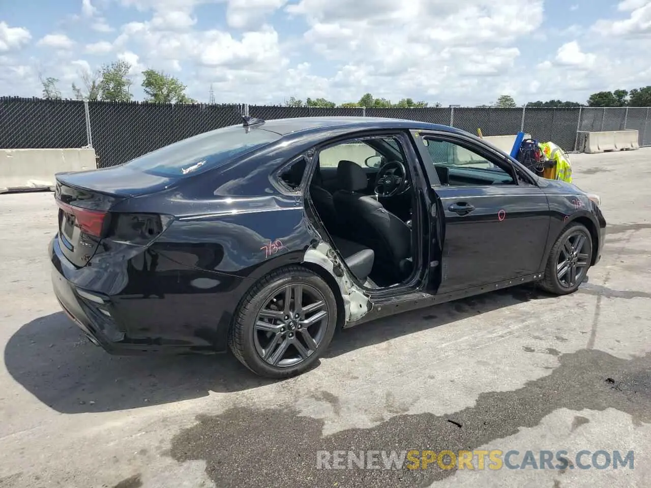 3 Photograph of a damaged car 3KPF34AD0ME311063 KIA FORTE 2021