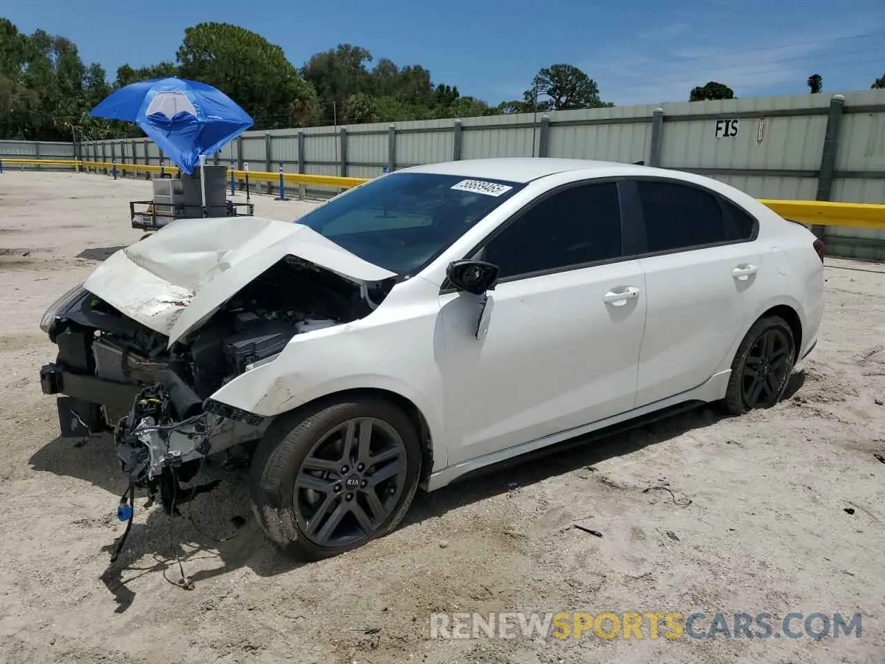 1 Photograph of a damaged car 3KPF34AD0ME312715 KIA FORTE 2021