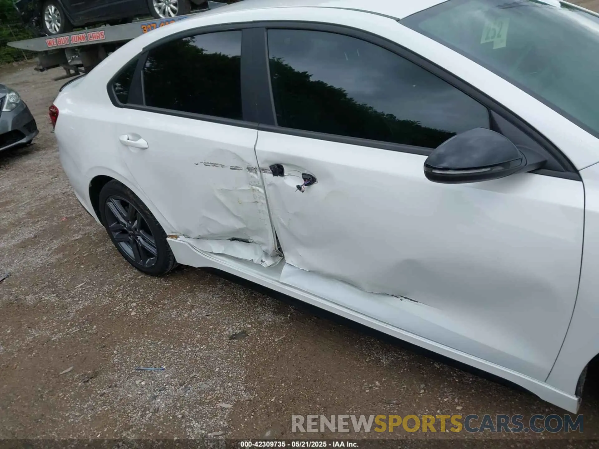 6 Photograph of a damaged car 3KPF34AD0ME320538 KIA FORTE 2021