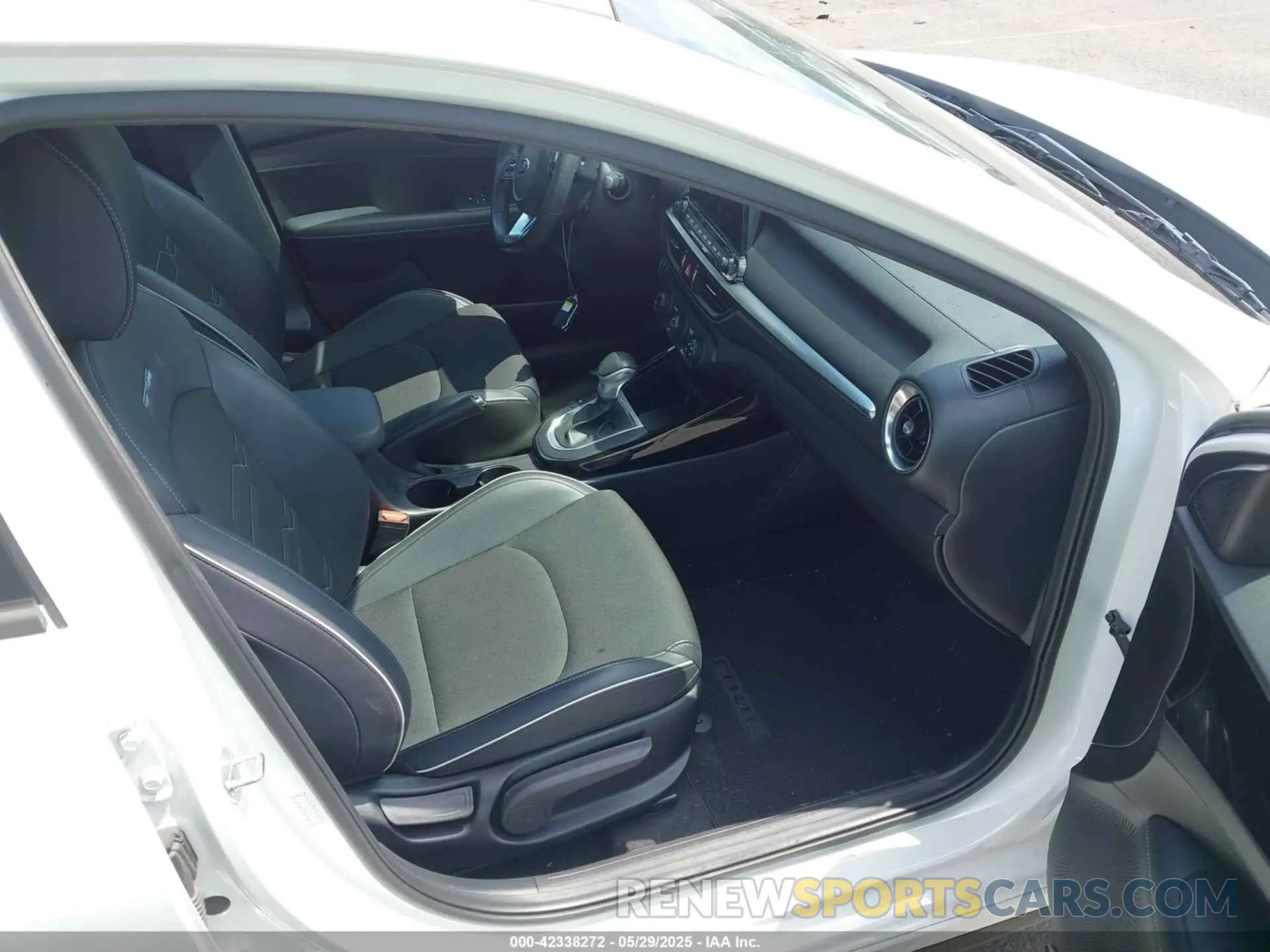5 Фотография поврежденного автомобиля 3KPF34AD0ME393490 KIA FORTE 2021
