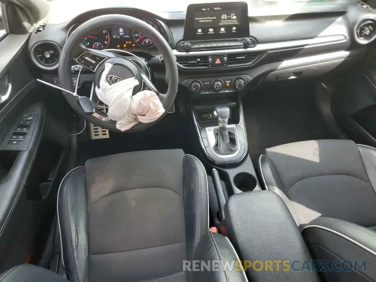 8 Фотография поврежденного автомобиля 3KPF34AD1ME290997 KIA FORTE 2021