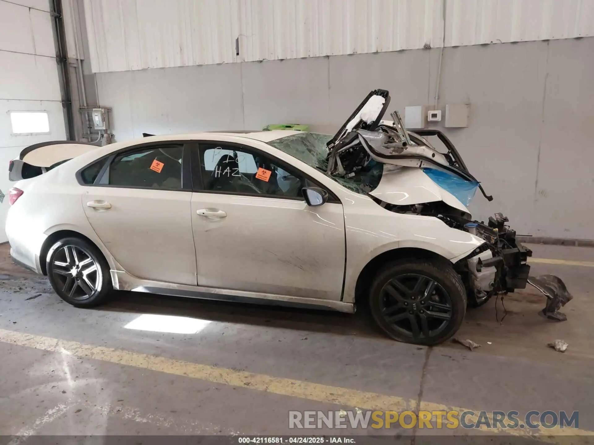 12 Фотография поврежденного автомобиля 3KPF34AD1ME341222 KIA FORTE 2021