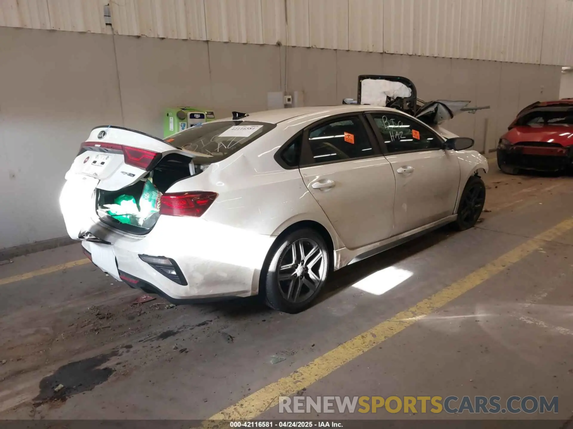 4 Фотография поврежденного автомобиля 3KPF34AD1ME341222 KIA FORTE 2021