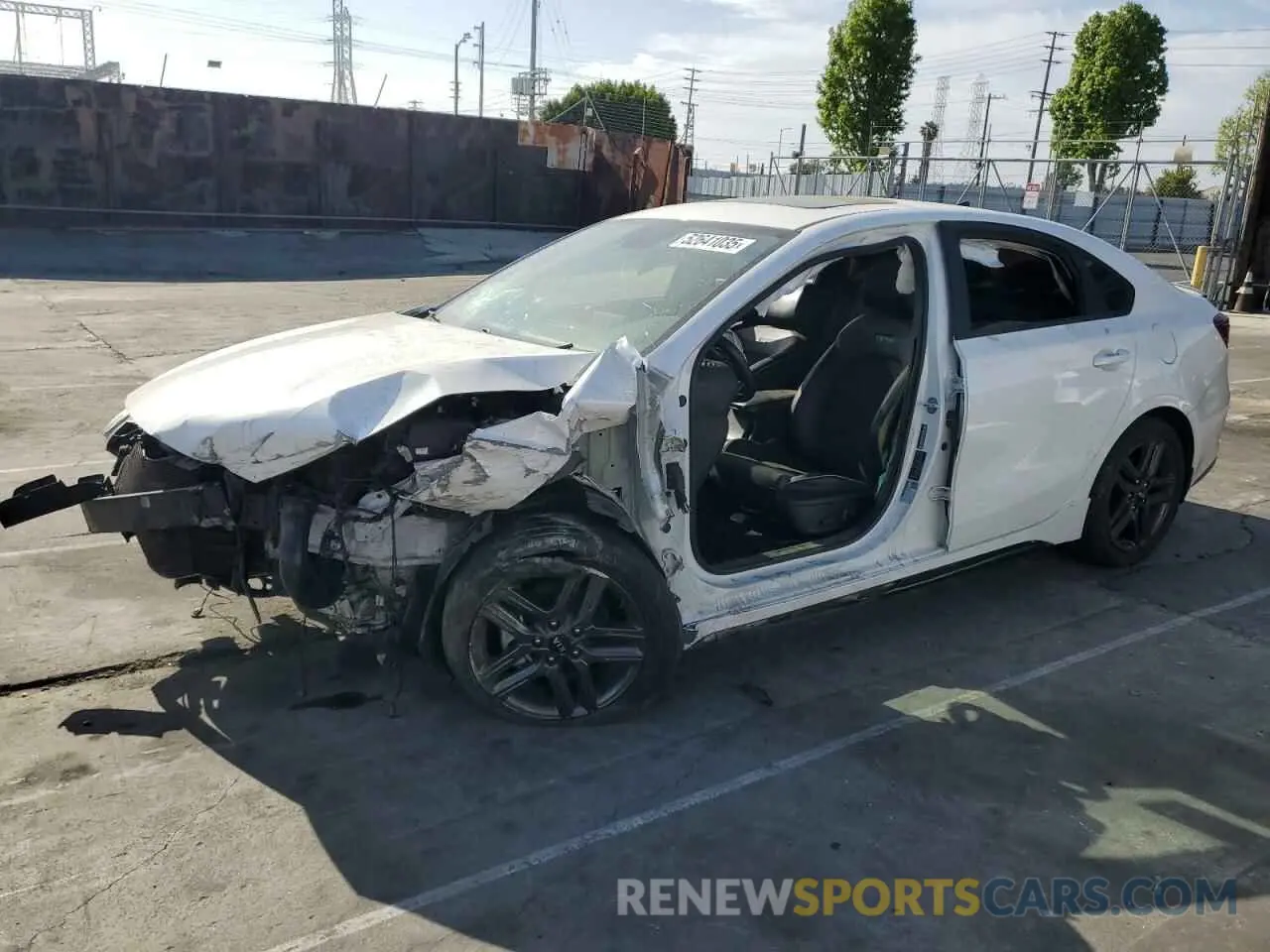 1 Фотография поврежденного автомобиля 3KPF34AD2ME327748 KIA FORTE 2021