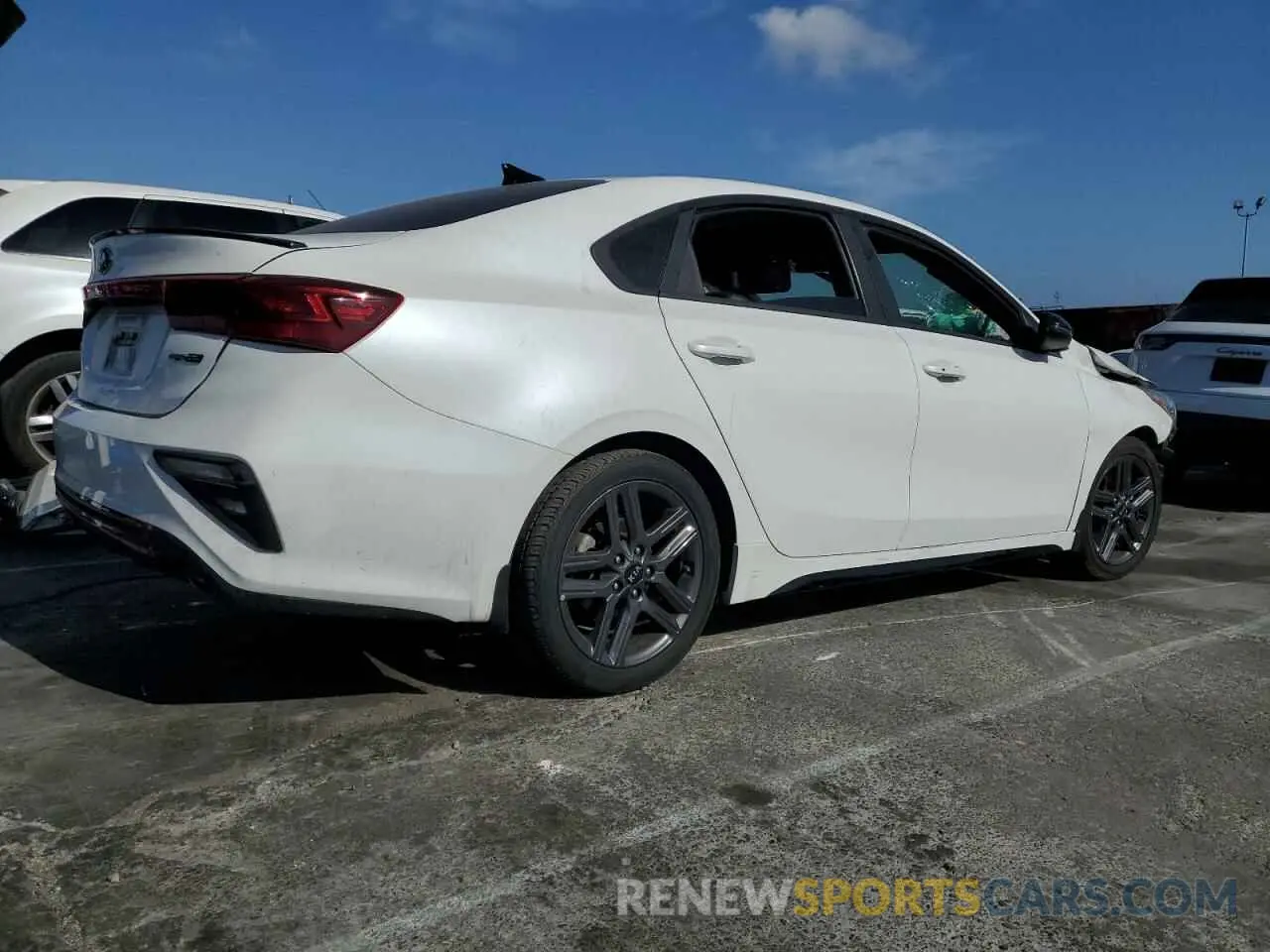3 Фотография поврежденного автомобиля 3KPF34AD2ME327748 KIA FORTE 2021
