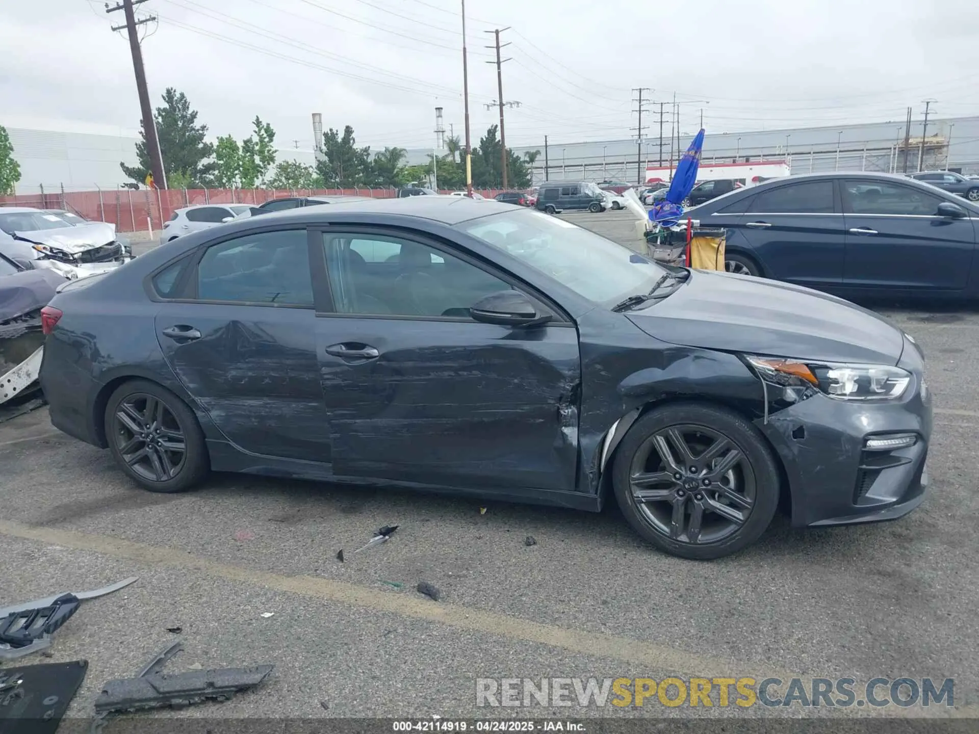 13 Фотография поврежденного автомобиля 3KPF34AD2ME408748 KIA FORTE 2021