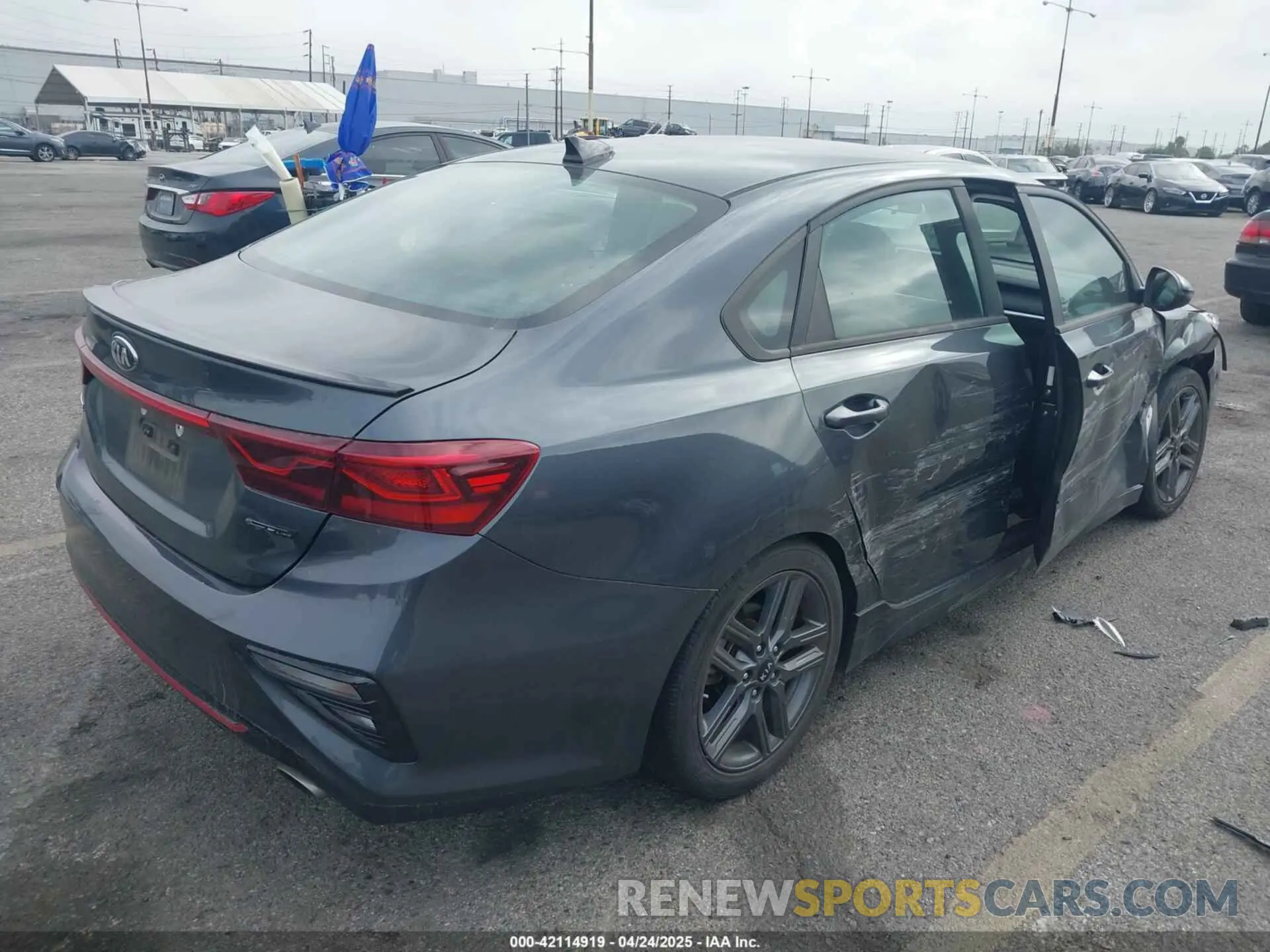 4 Фотография поврежденного автомобиля 3KPF34AD2ME408748 KIA FORTE 2021