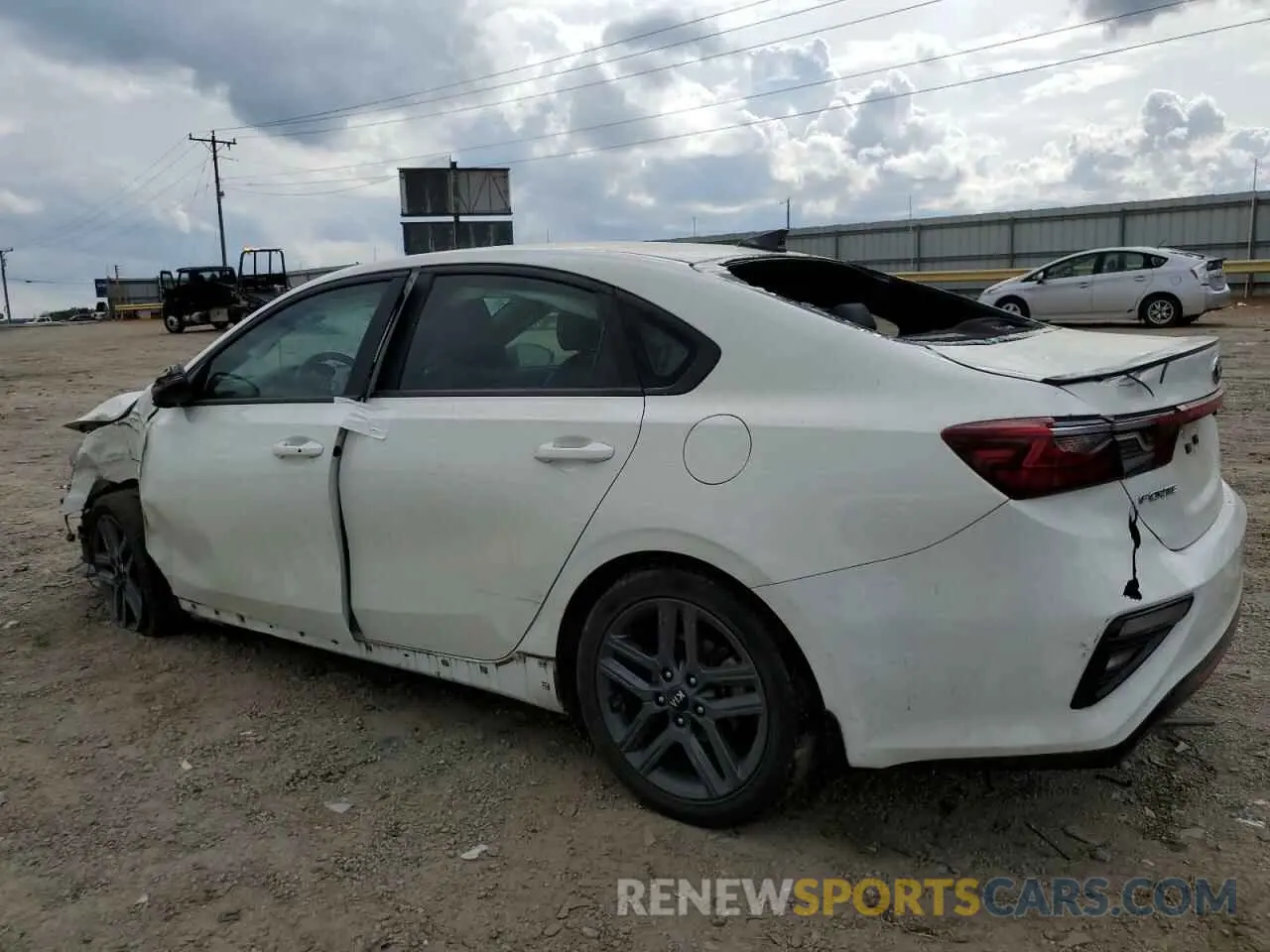 2 Photograph of a damaged car 3KPF34AD3ME265194 KIA FORTE 2021