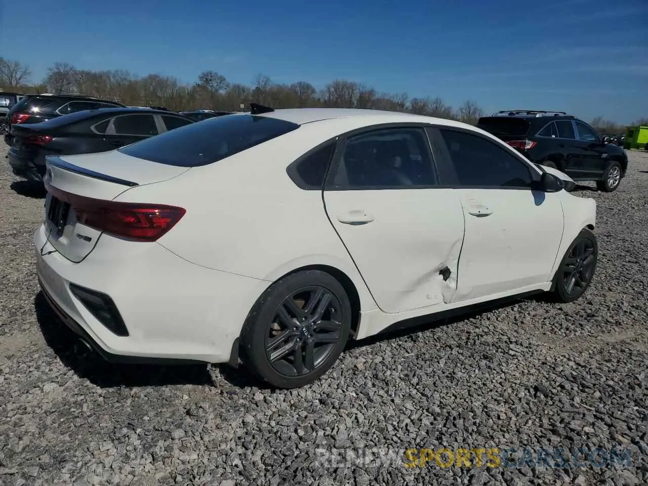 3 Photograph of a damaged car 3KPF34AD3ME402716 KIA FORTE 2021