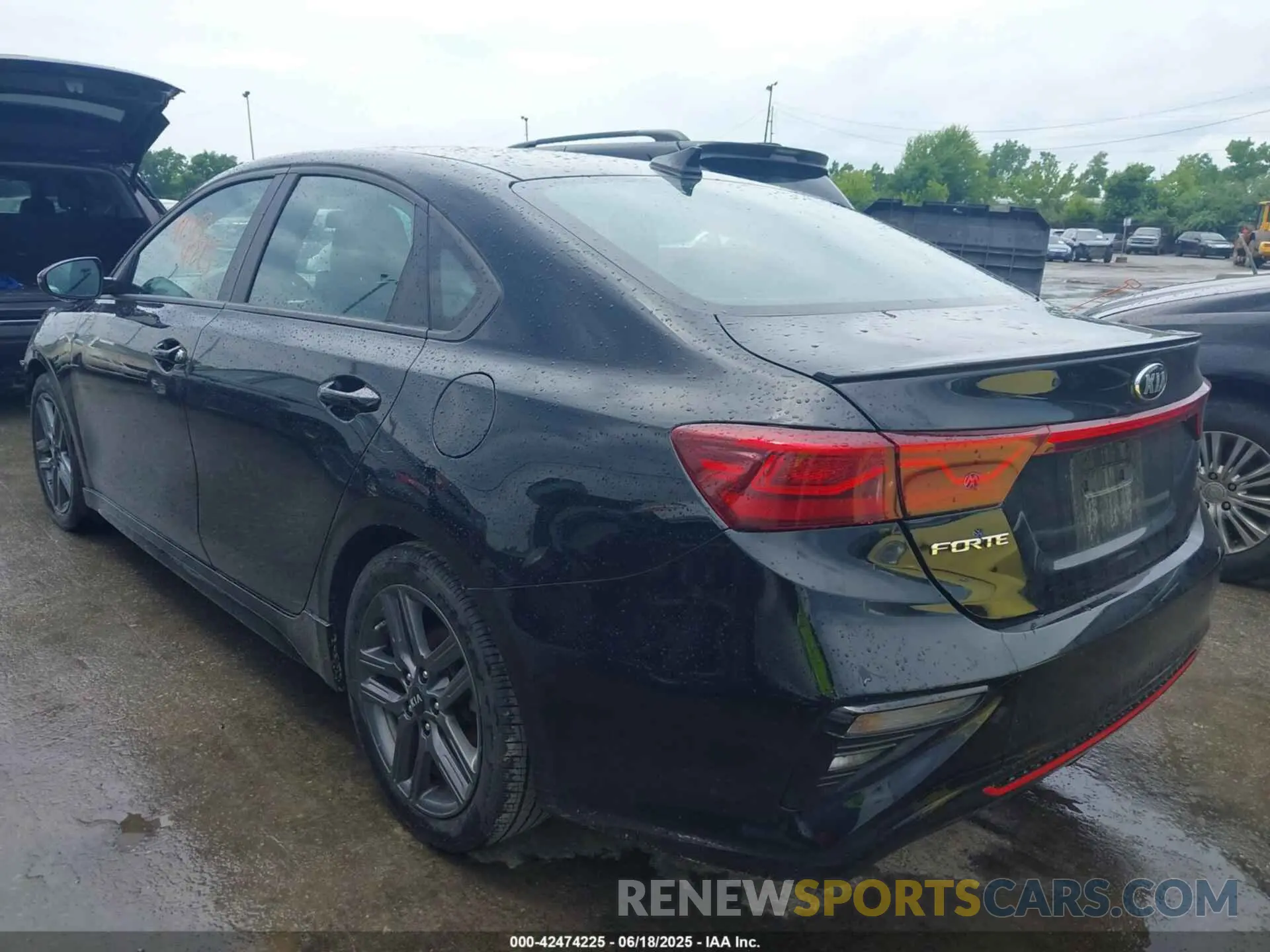 3 Photograph of a damaged car 3KPF34AD4ME290119 KIA FORTE 2021