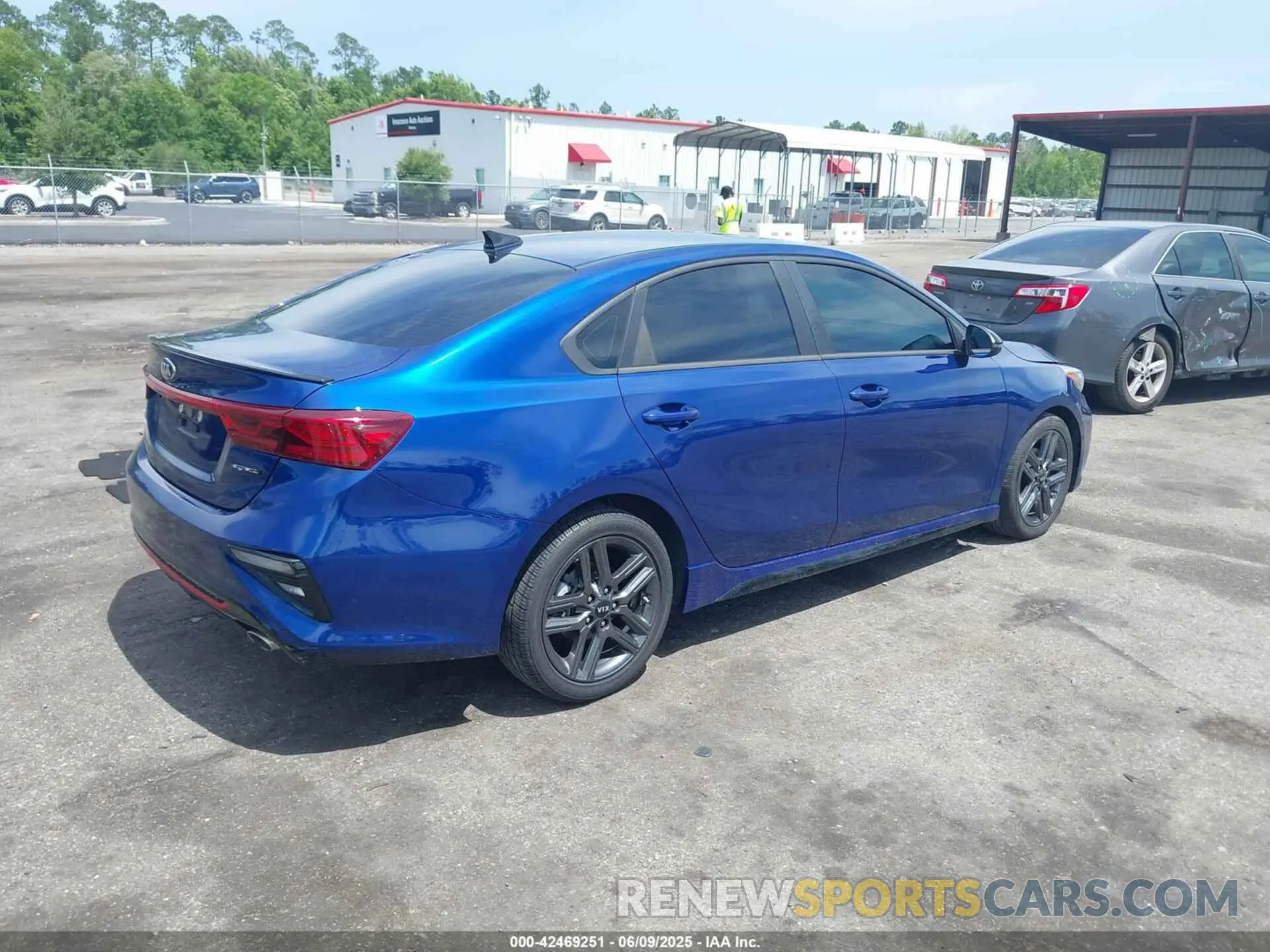4 Photograph of a damaged car 3KPF34AD5ME280232 KIA FORTE 2021
