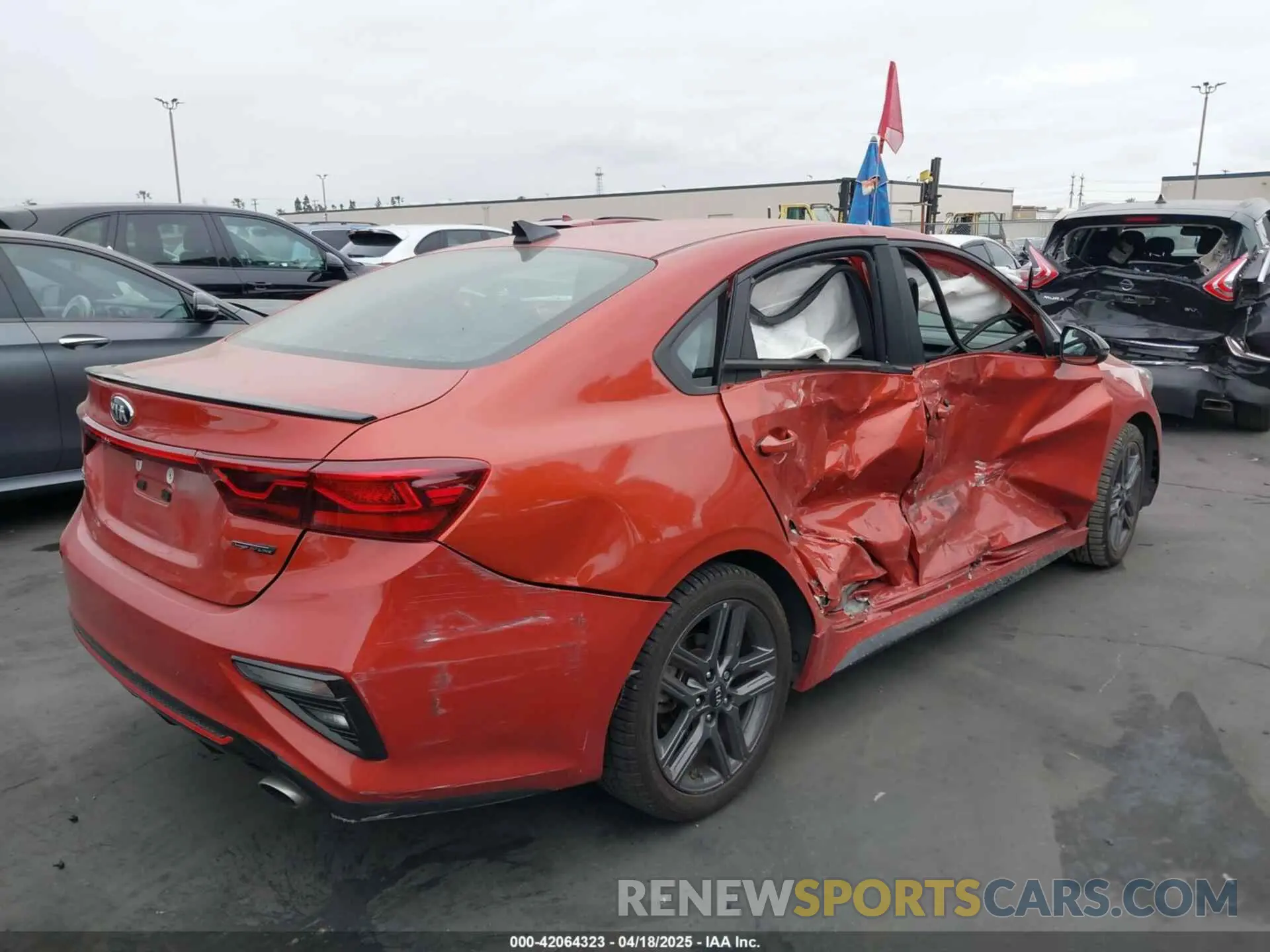 4 Фотография поврежденного автомобиля 3KPF34AD5ME292378 KIA FORTE 2021