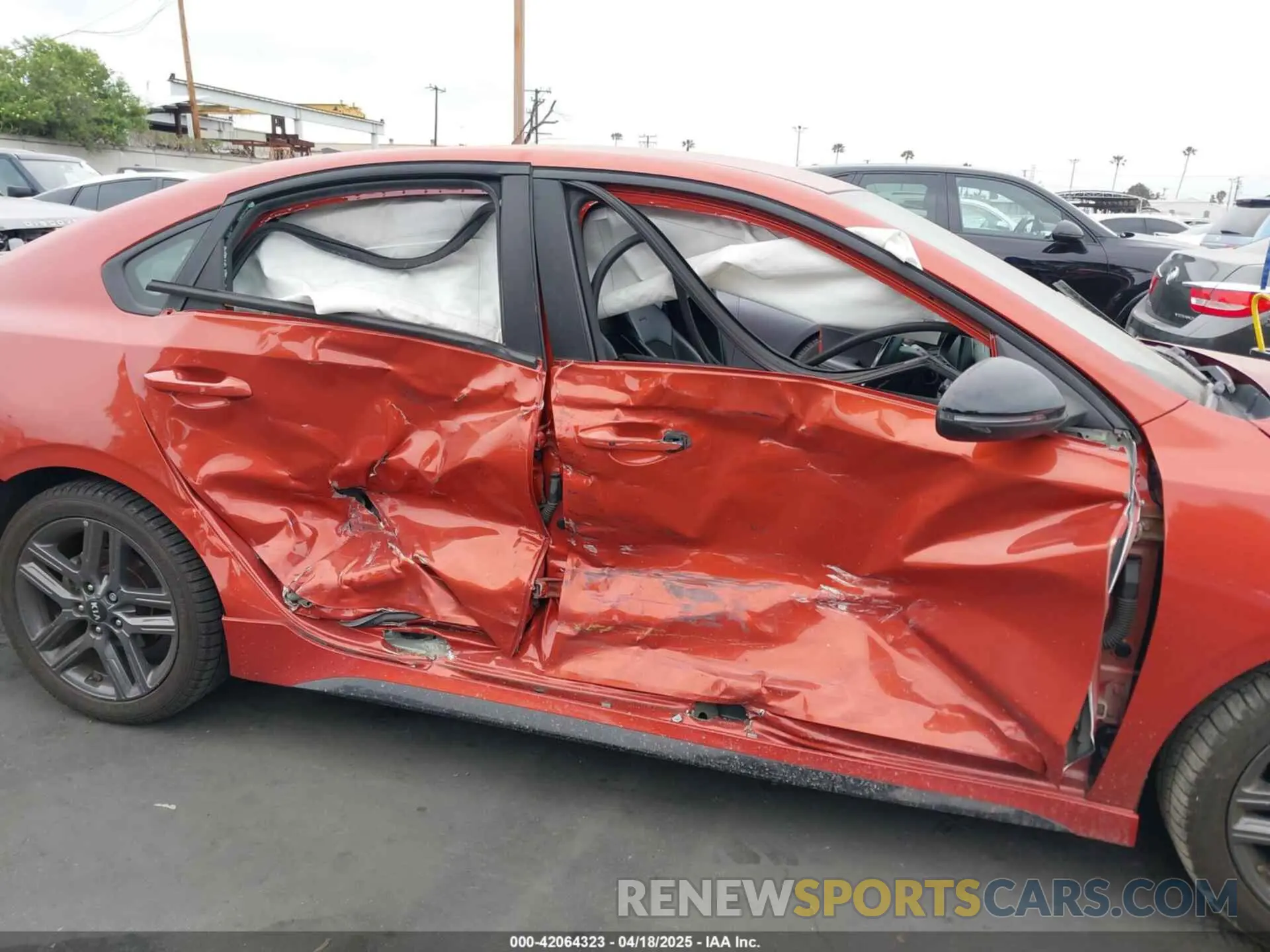 6 Фотография поврежденного автомобиля 3KPF34AD5ME292378 KIA FORTE 2021