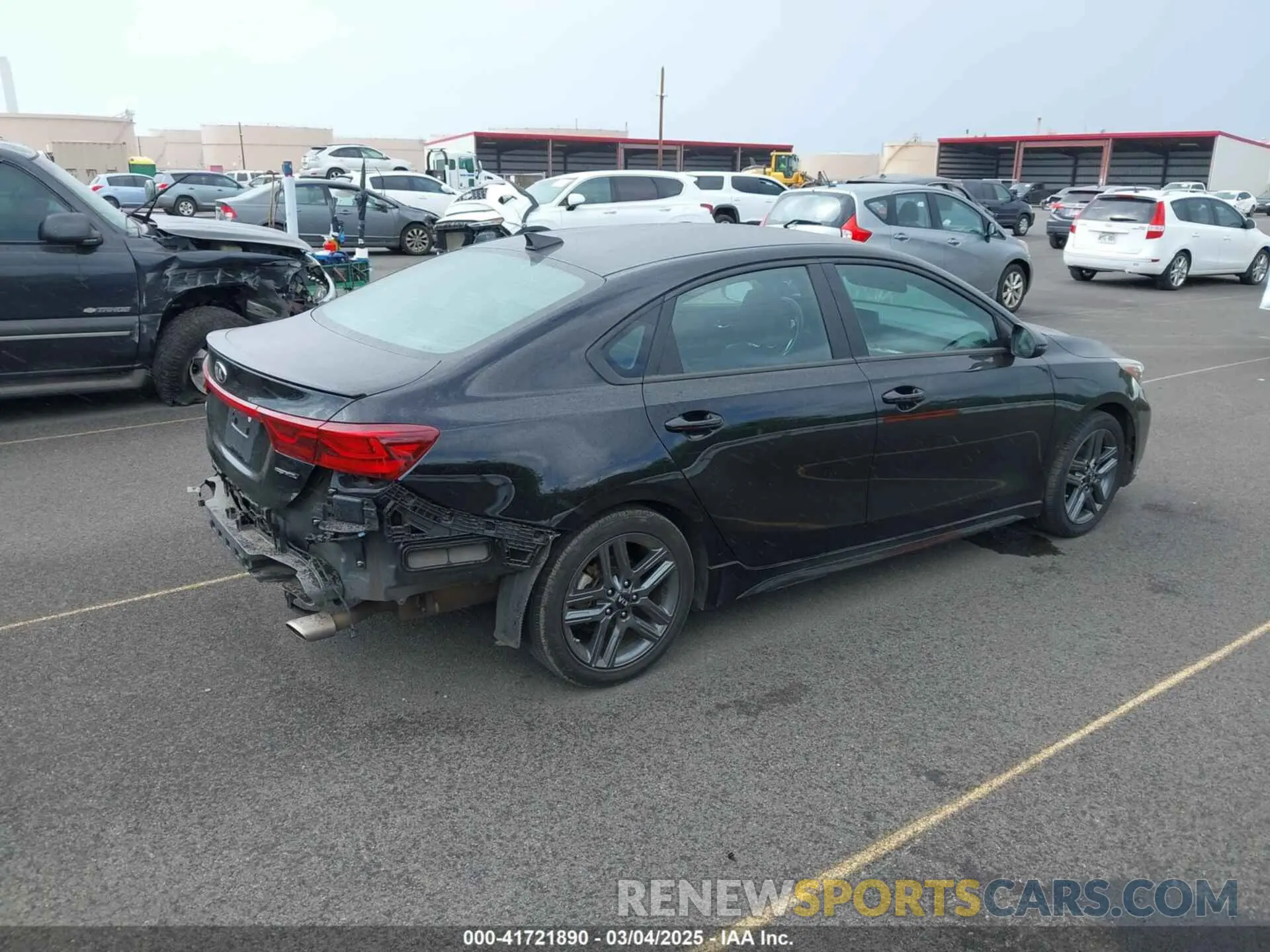 4 Photograph of a damaged car 3KPF34AD5ME305761 KIA FORTE 2021