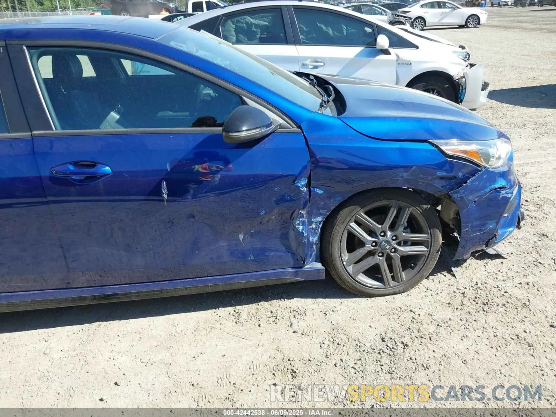 6 Photograph of a damaged car 3KPF34AD5ME408680 KIA FORTE 2021