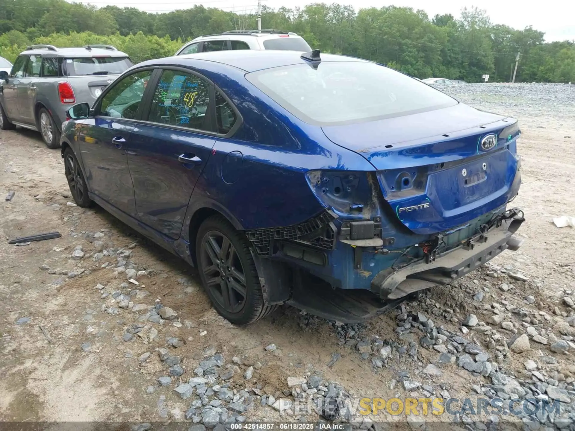 3 Фотография поврежденного автомобиля 3KPF34AD6ME281471 KIA FORTE 2021