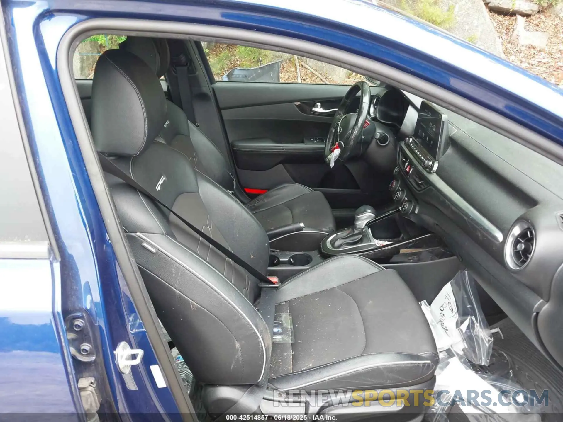 5 Фотография поврежденного автомобиля 3KPF34AD6ME281471 KIA FORTE 2021