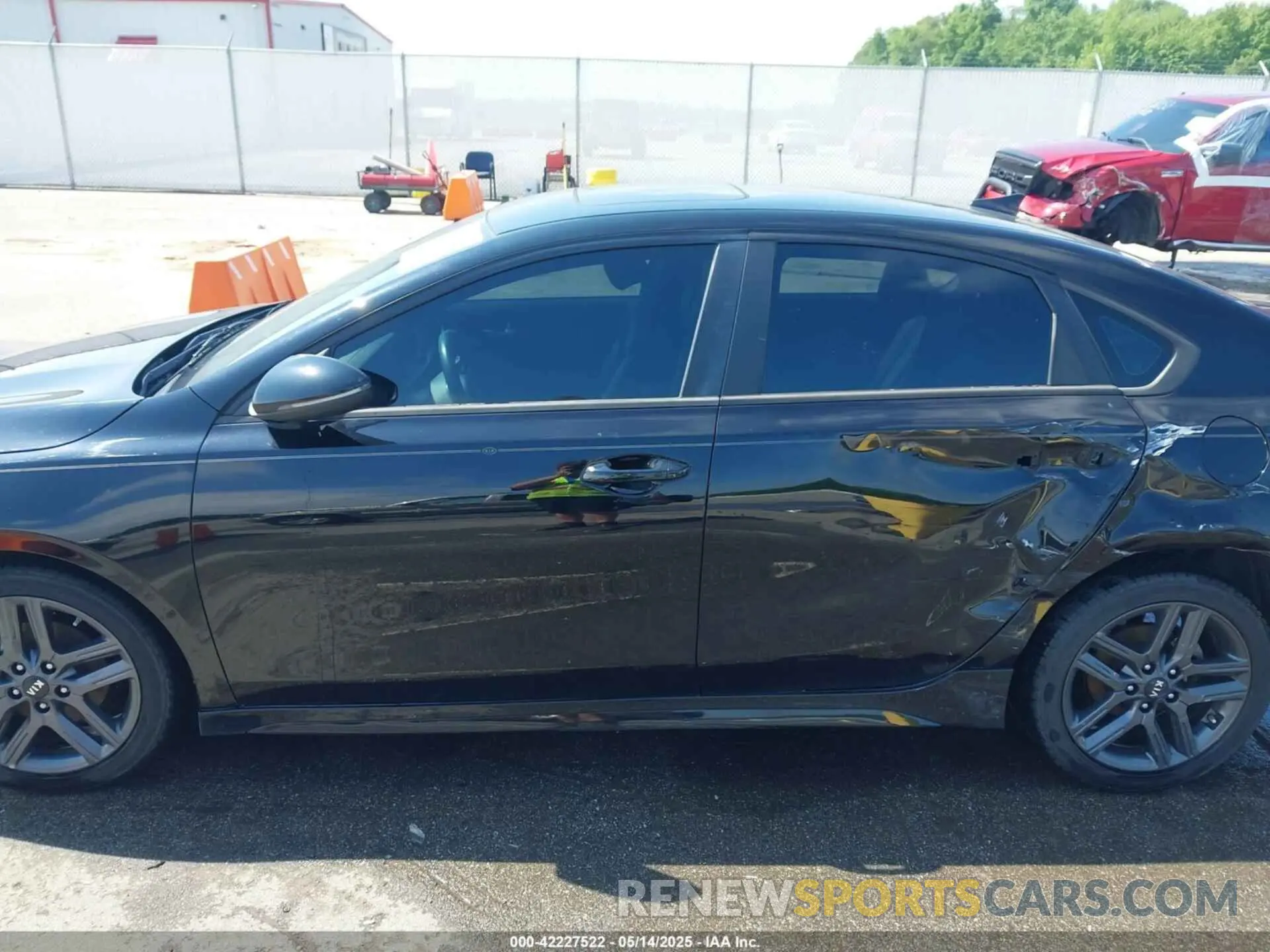 14 Photograph of a damaged car 3KPF34AD7ME281768 KIA FORTE 2021