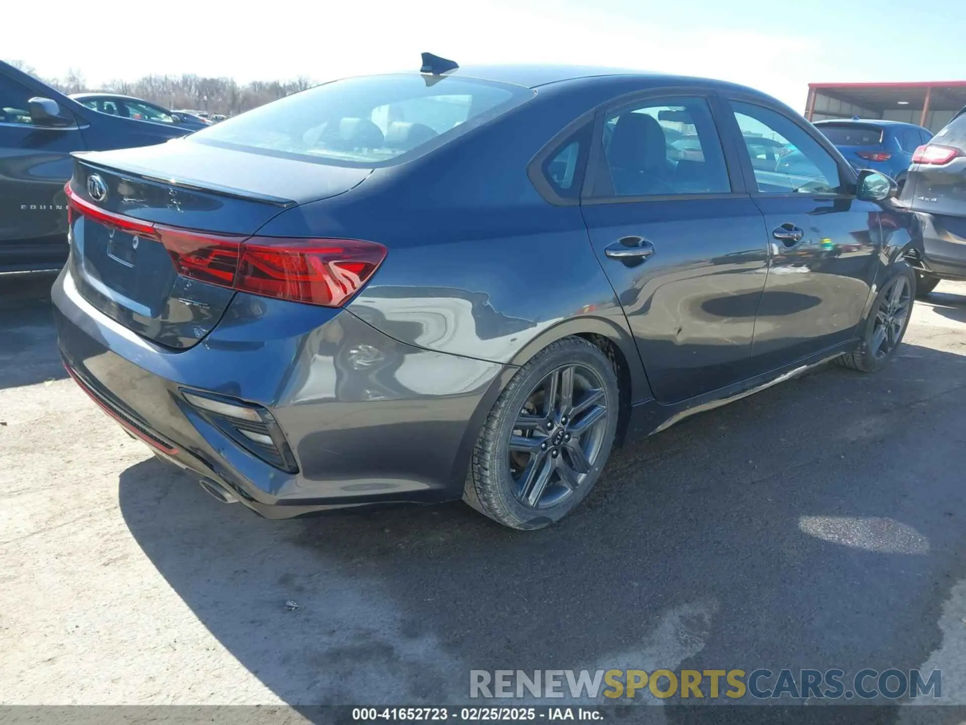 4 Фотография поврежденного автомобиля 3KPF34AD7ME415713 KIA FORTE 2021