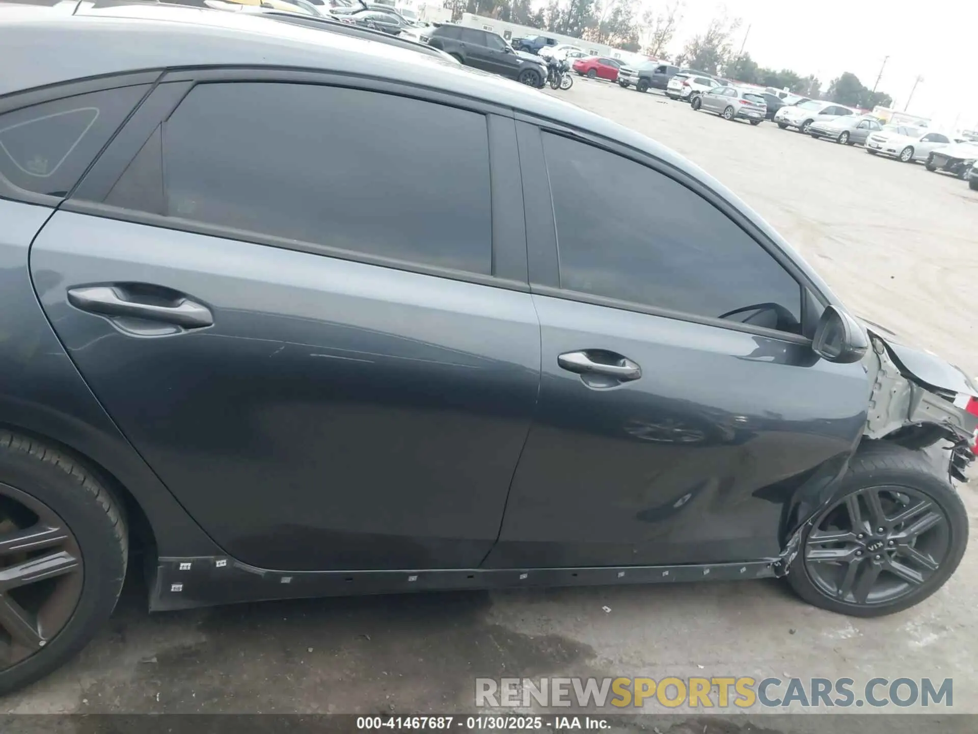 14 Photograph of a damaged car 3KPF34AD9ME316424 KIA FORTE 2021
