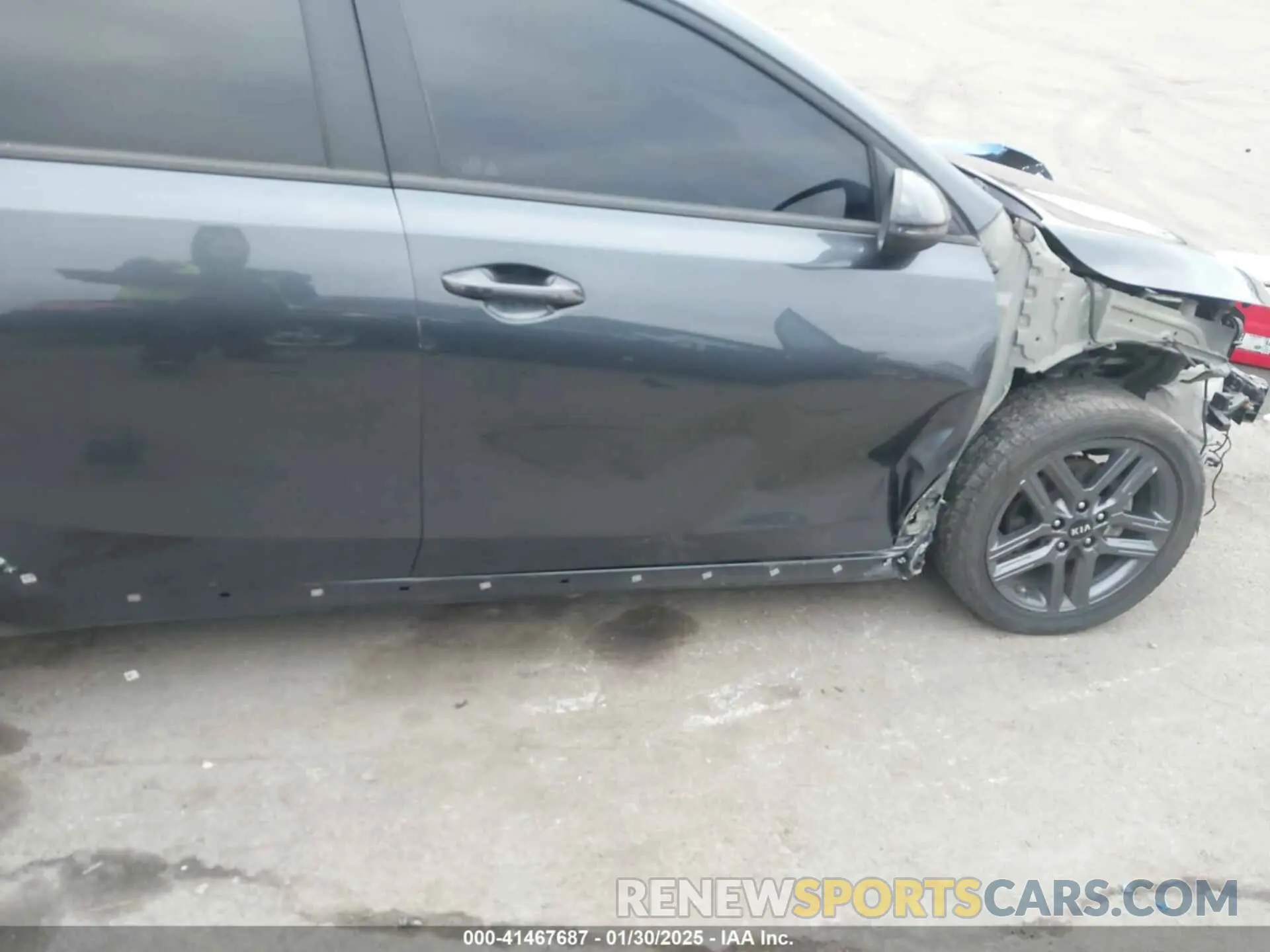 21 Photograph of a damaged car 3KPF34AD9ME316424 KIA FORTE 2021