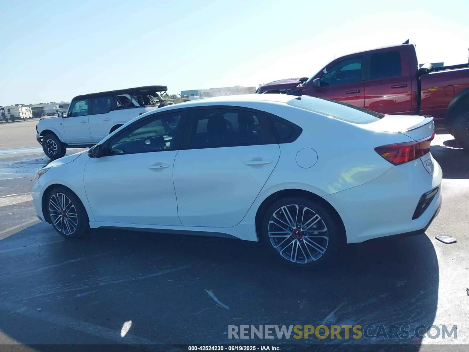 14 Фотография поврежденного автомобиля 3KPF44AC1ME346022 KIA FORTE 2021