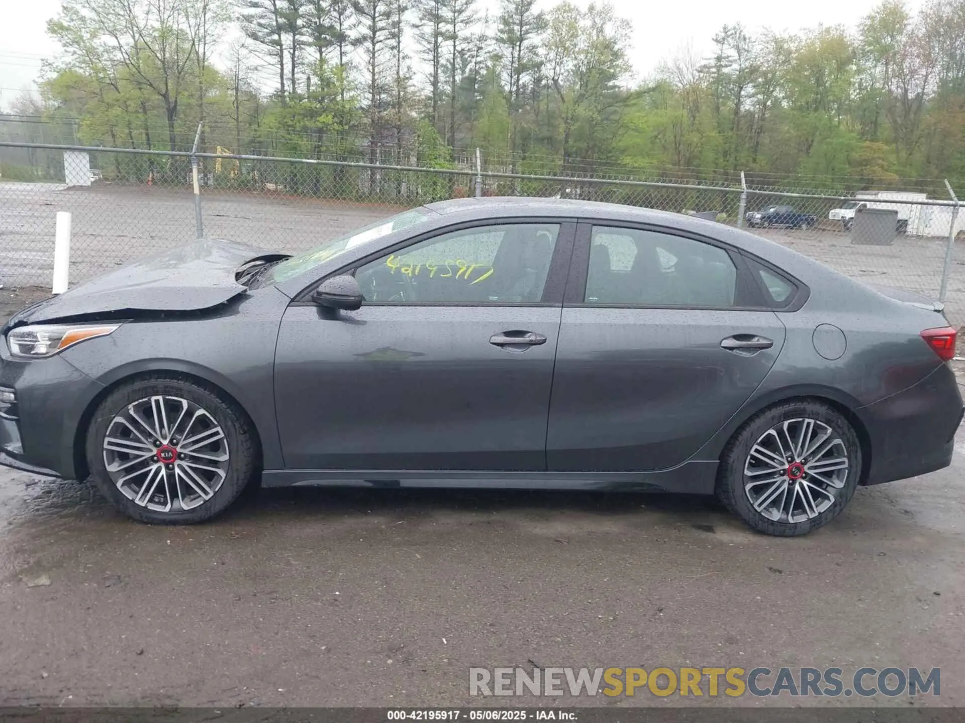 14 Photograph of a damaged car 3KPF44AC1ME397066 KIA FORTE 2021