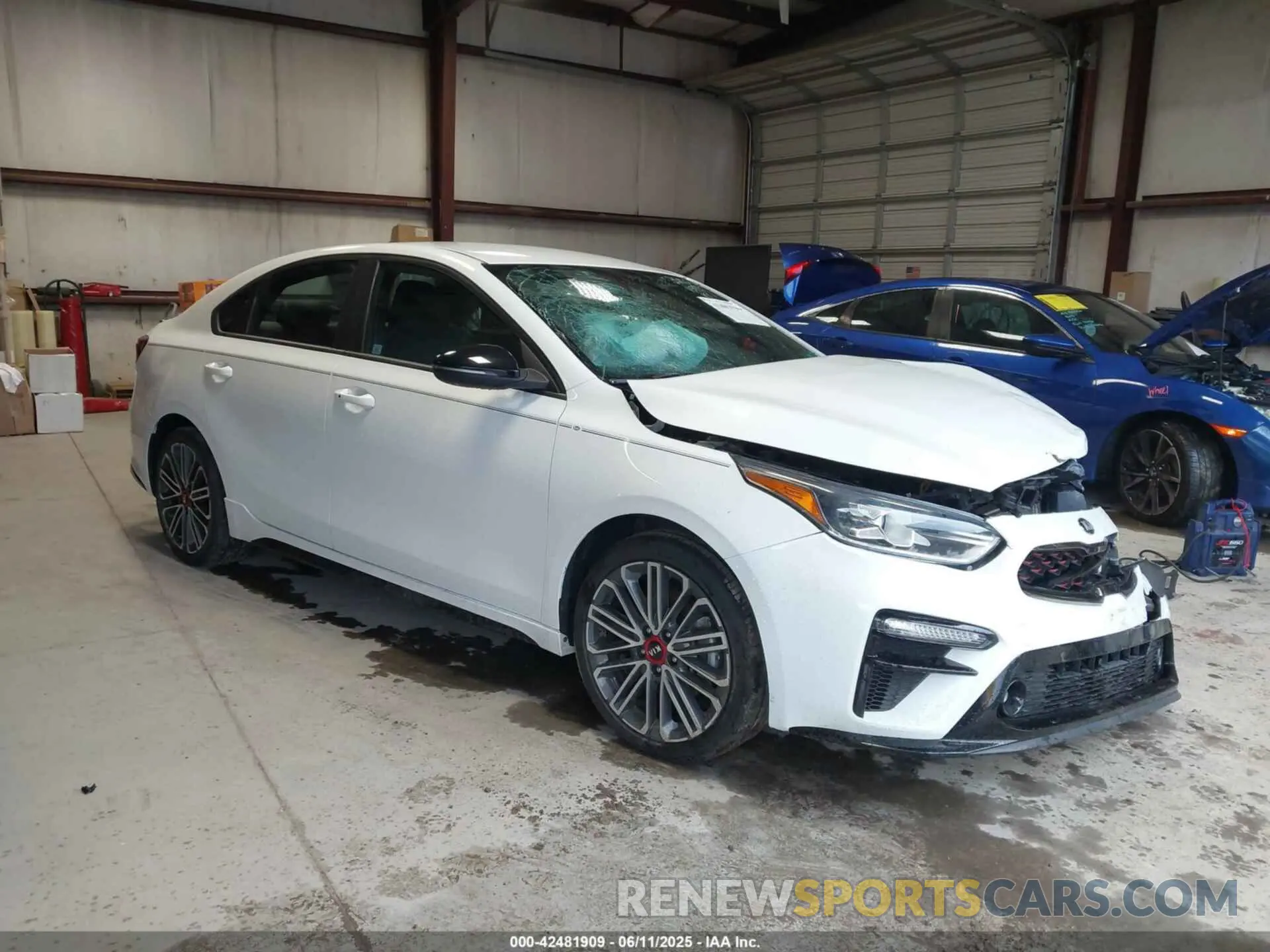 1 Photograph of a damaged car 3KPF44AC2ME418099 KIA FORTE 2021