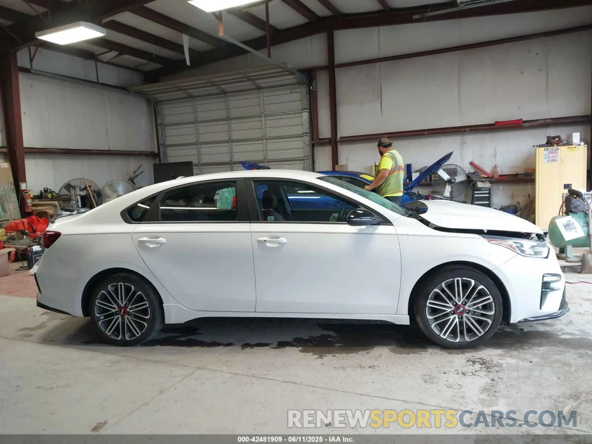 12 Photograph of a damaged car 3KPF44AC2ME418099 KIA FORTE 2021
