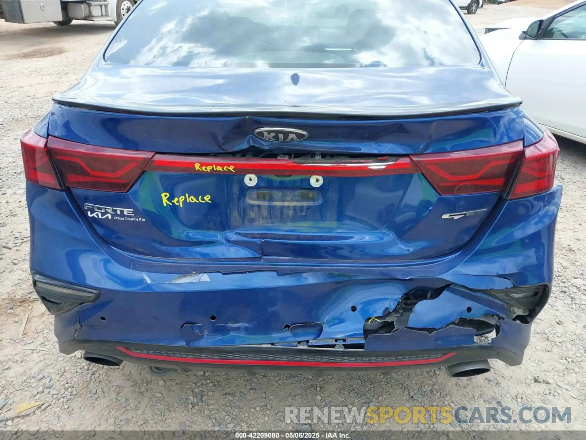 6 Фотография поврежденного автомобиля 3KPF44AC3ME389955 KIA FORTE 2021