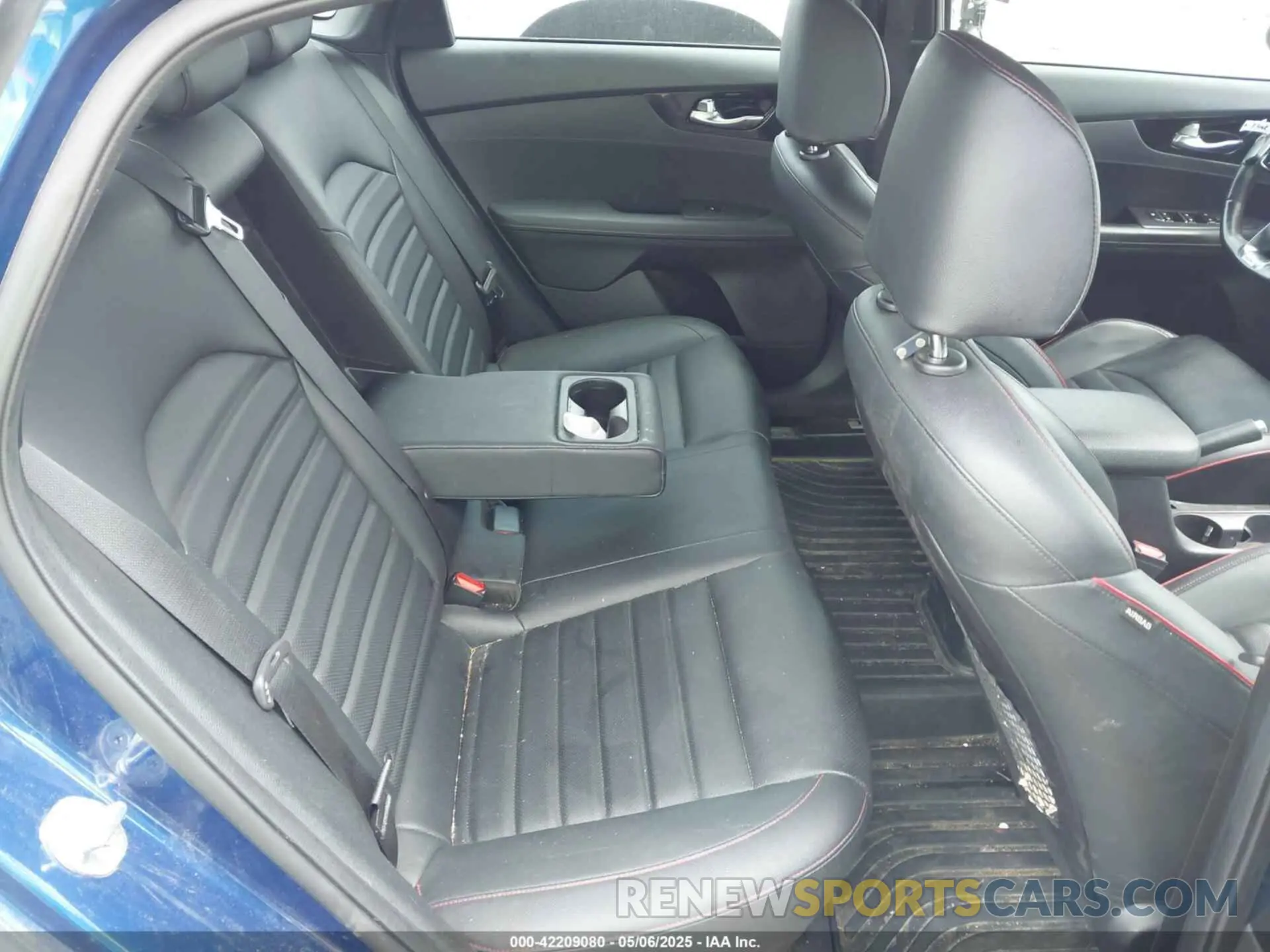 8 Фотография поврежденного автомобиля 3KPF44AC3ME389955 KIA FORTE 2021