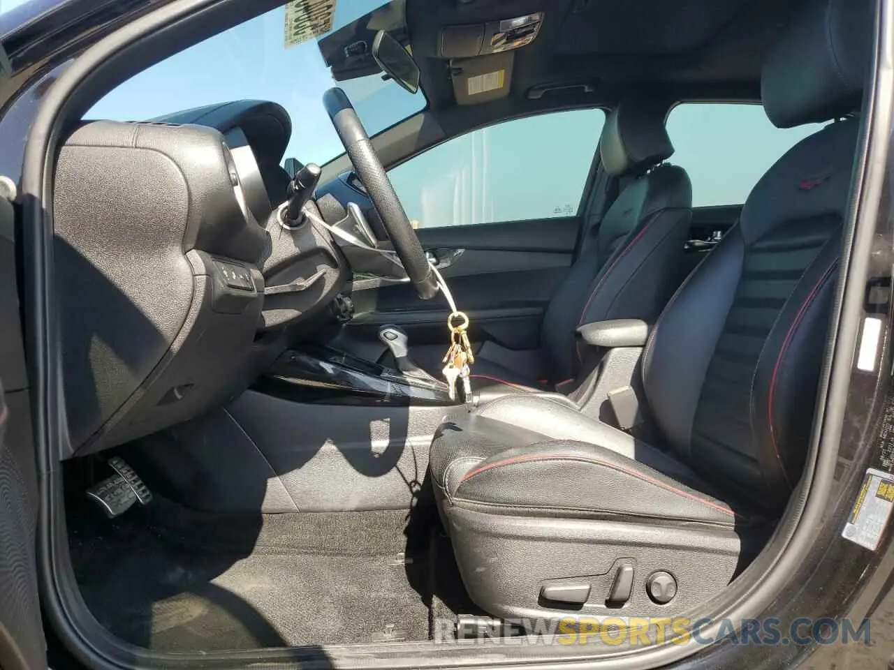 7 Photograph of a damaged car 3KPF44AC4ME409775 KIA FORTE 2021
