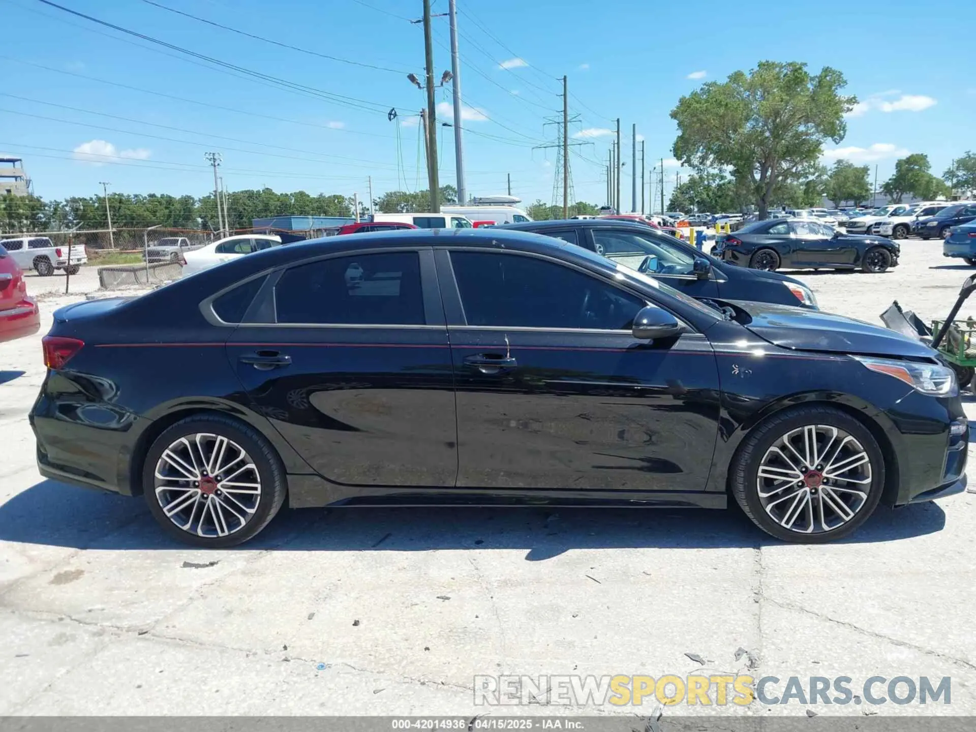 13 Photograph of a damaged car 3KPF44AC5ME334522 KIA FORTE 2021