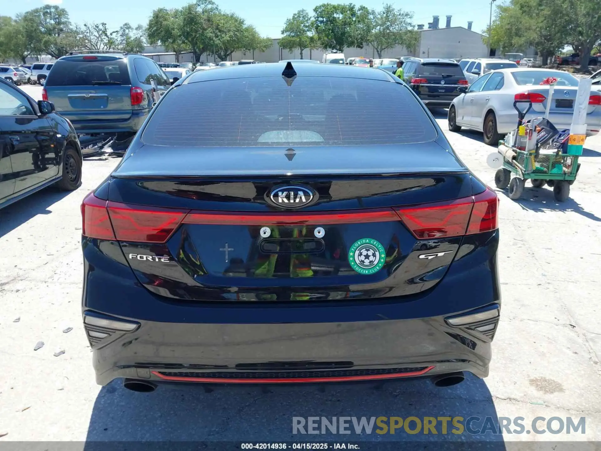 16 Photograph of a damaged car 3KPF44AC5ME334522 KIA FORTE 2021