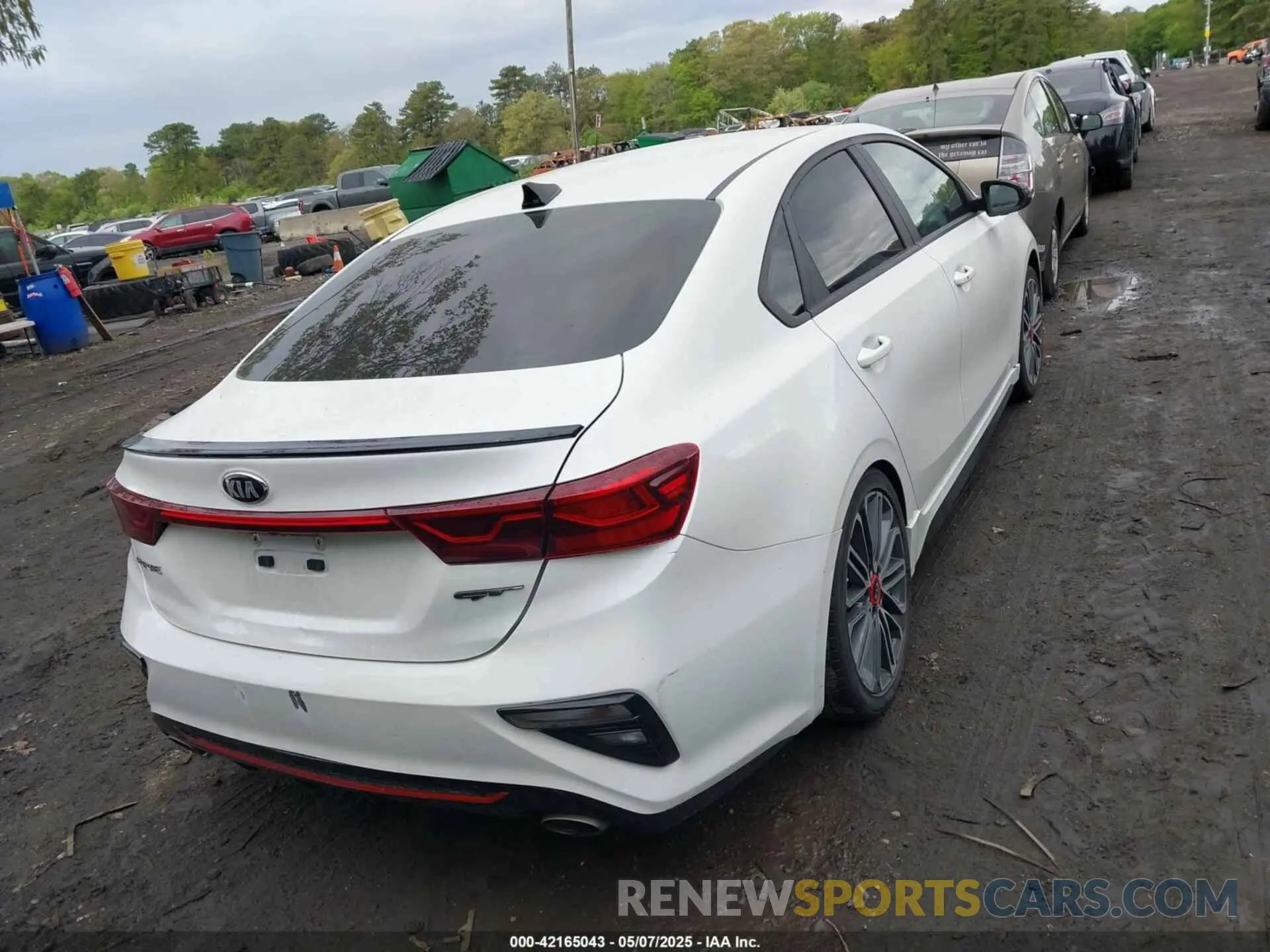 16 Photograph of a damaged car 3KPF44AC7ME416414 KIA FORTE 2021
