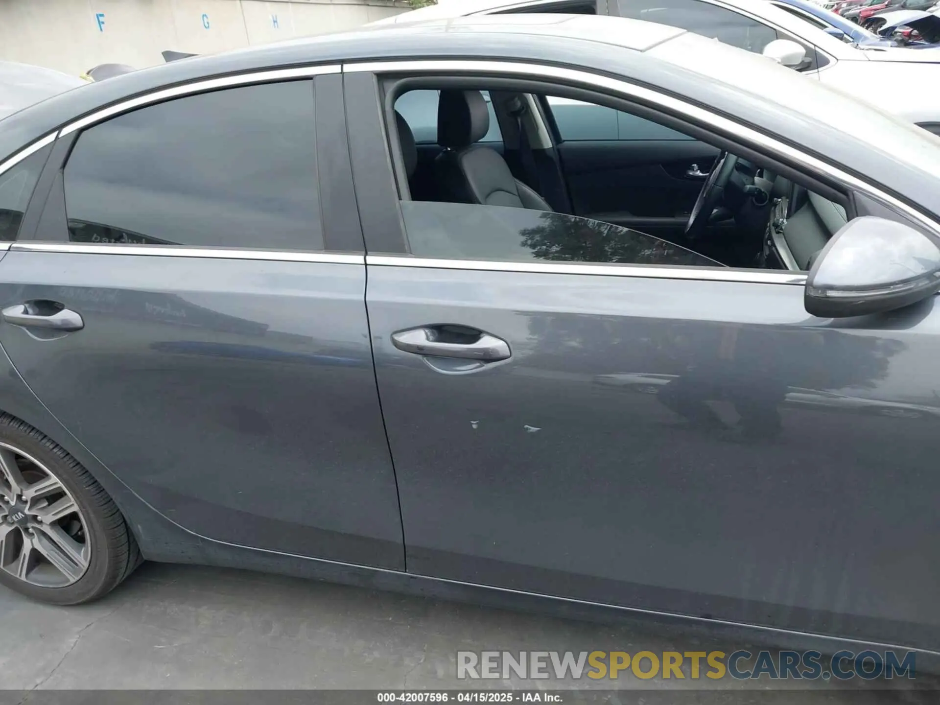 14 Photograph of a damaged car 3KPF54AD2ME415239 KIA FORTE 2021
