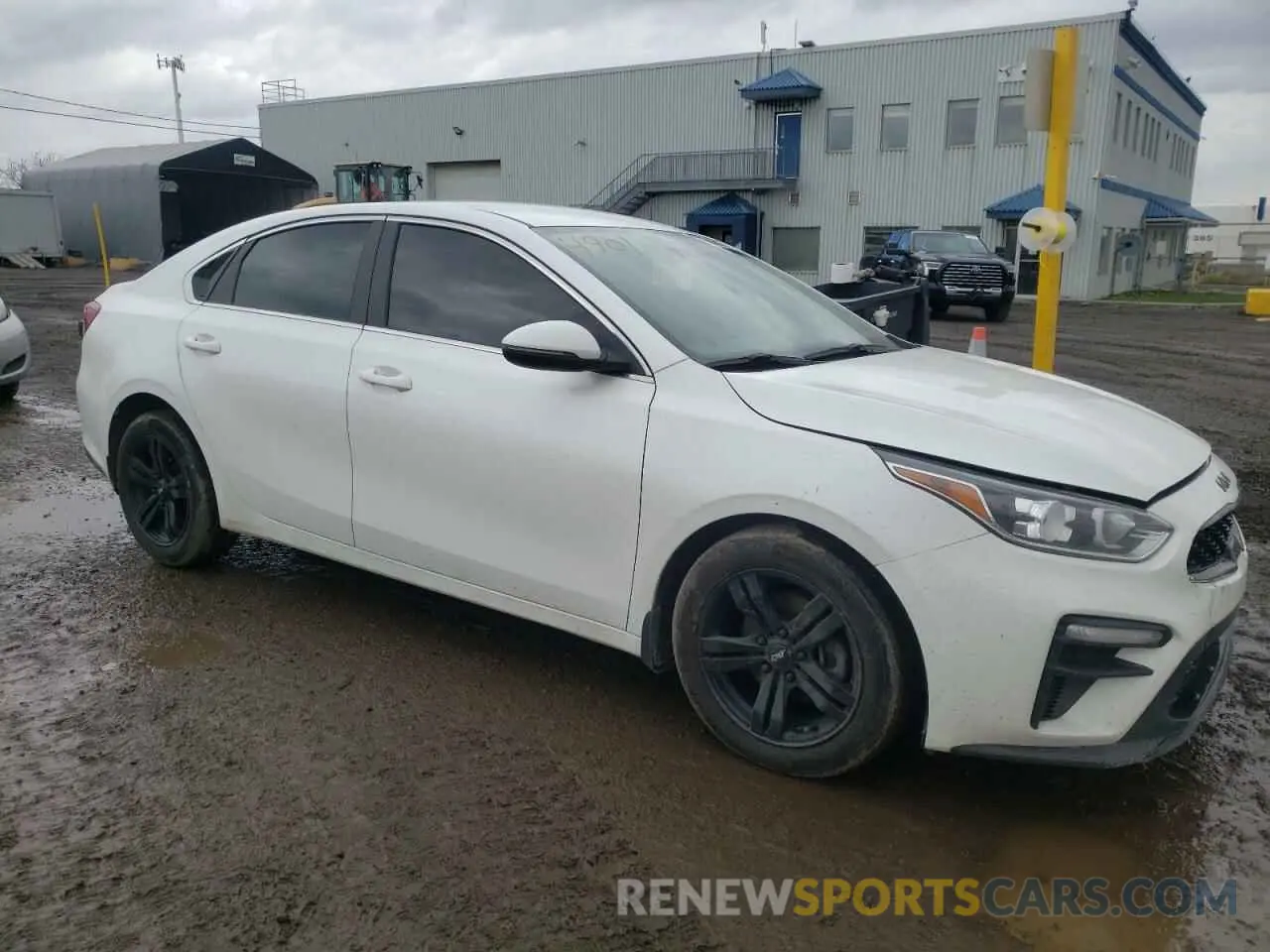 4 Photograph of a damaged car 3KPF54AD3ME370473 KIA FORTE 2021