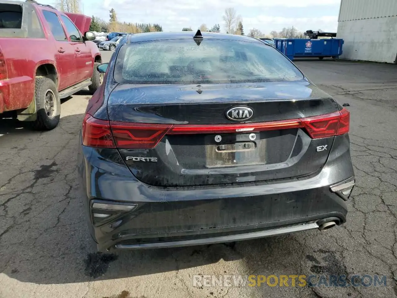 6 Photograph of a damaged car 3KPF54AD5ME277650 KIA FORTE 2021
