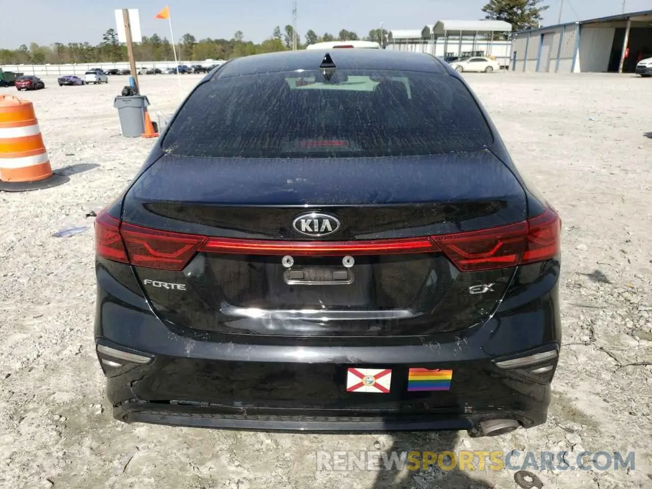 6 Photograph of a damaged car 3KPF54AD5ME287580 KIA FORTE 2021