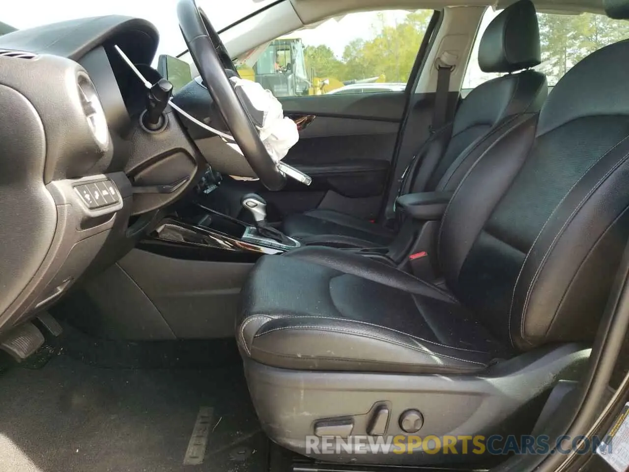 7 Photograph of a damaged car 3KPF54AD5ME287580 KIA FORTE 2021